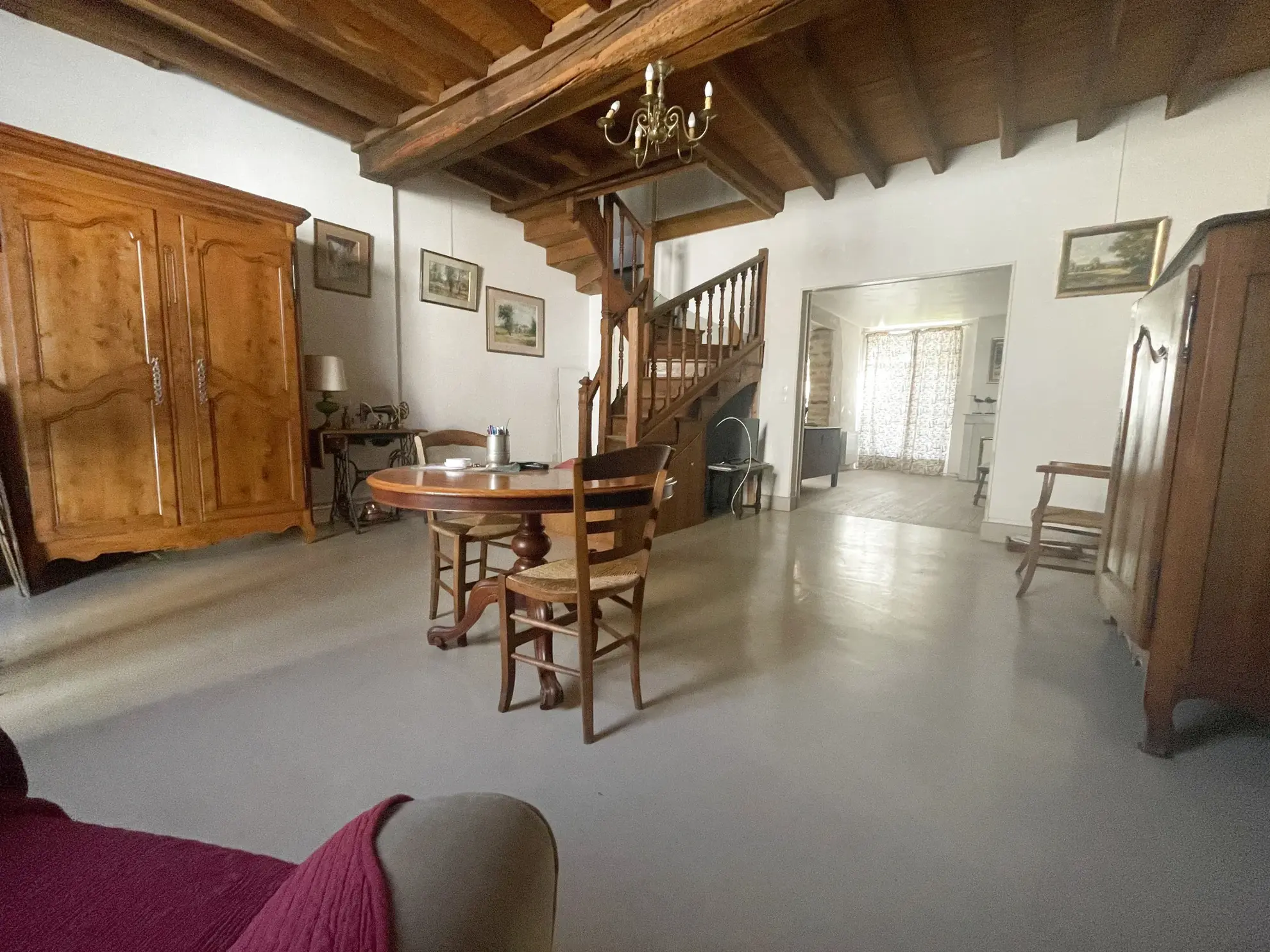 Maison de ville à vendre à Prémery avec 3 chambres et cour privative