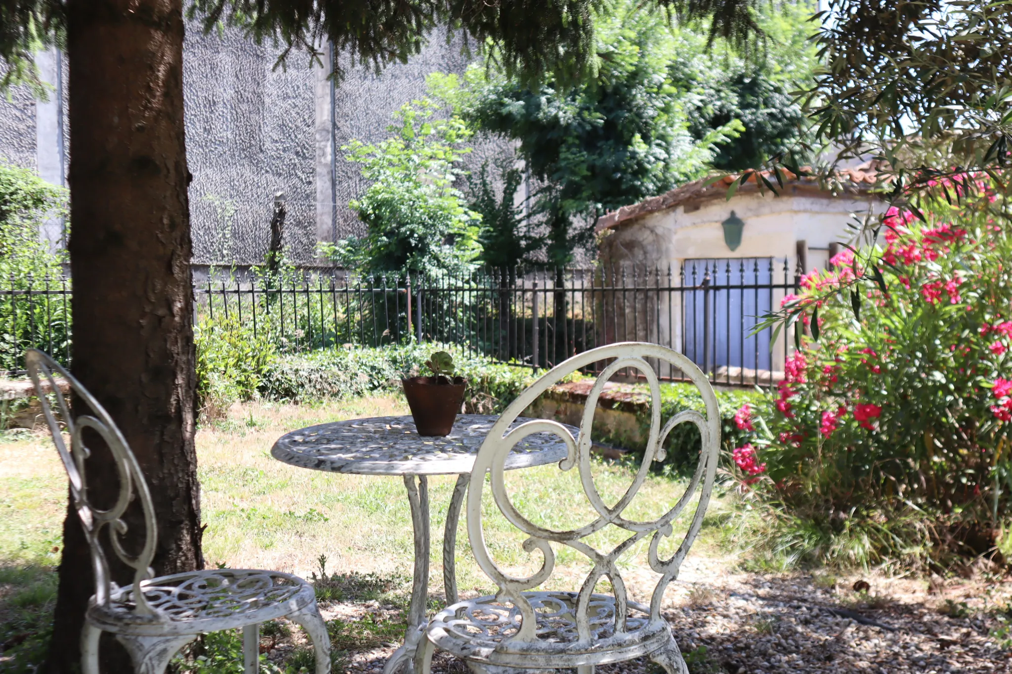 Belle maison familiale avec jardin et accès au canal à Cognac en vente 