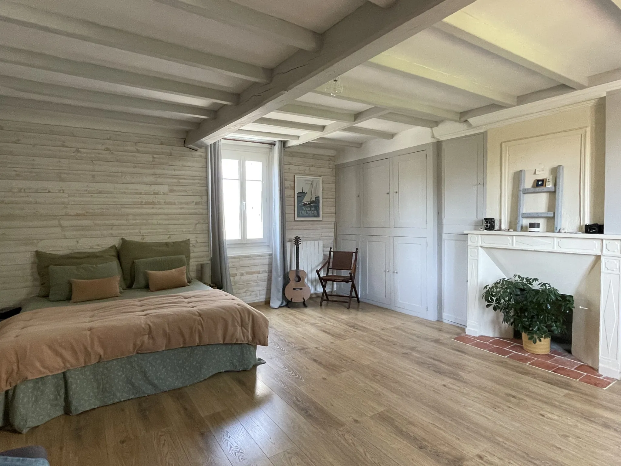 Belle maison familiale avec jardin et accès au canal à Cognac en vente 