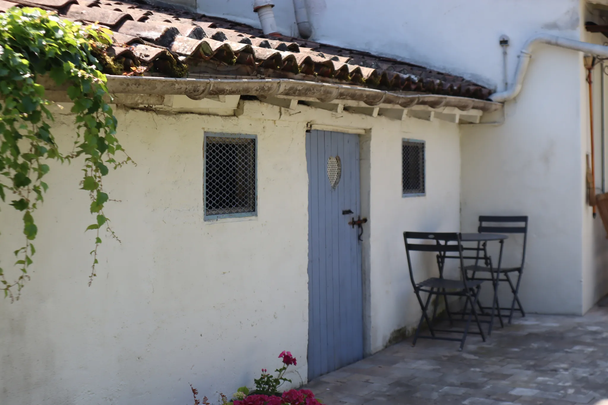 Belle maison familiale avec jardin et accès au canal à Cognac en vente 