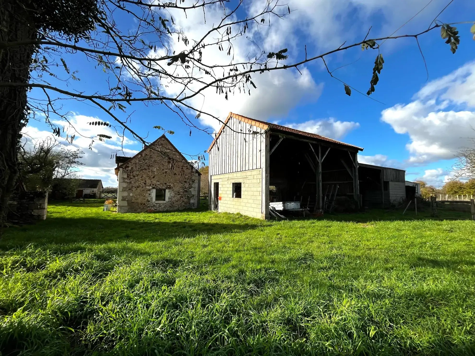Magnifique propriété équestre rénovée avec terrain de 2,5 hectares près de Loches, Le Blanc et La Roche Posay 