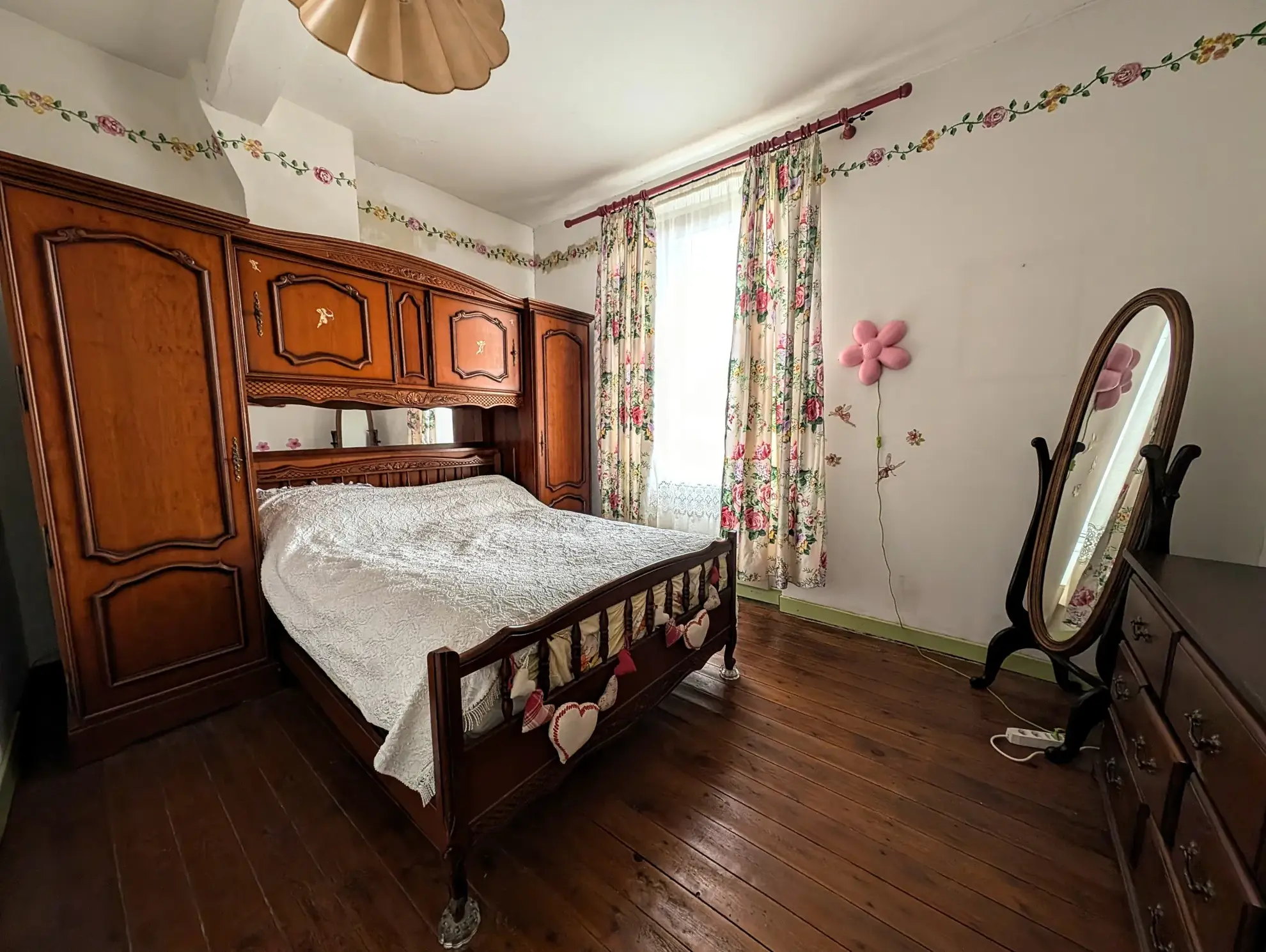 Belle maison de ville avec garage et studio indépendant à Lezignan Corbieres 