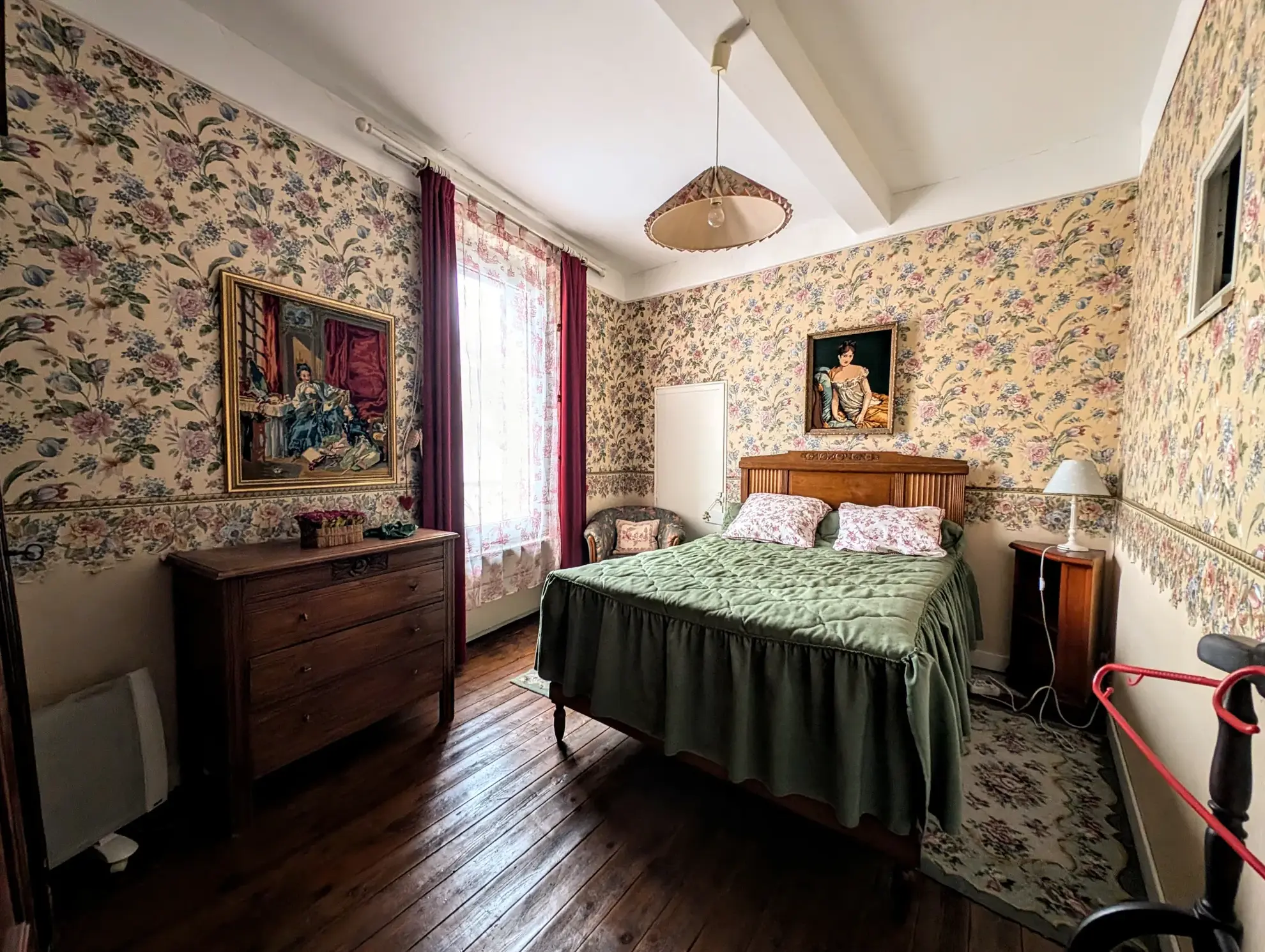 Belle maison de ville avec garage et studio indépendant à Lezignan Corbieres 