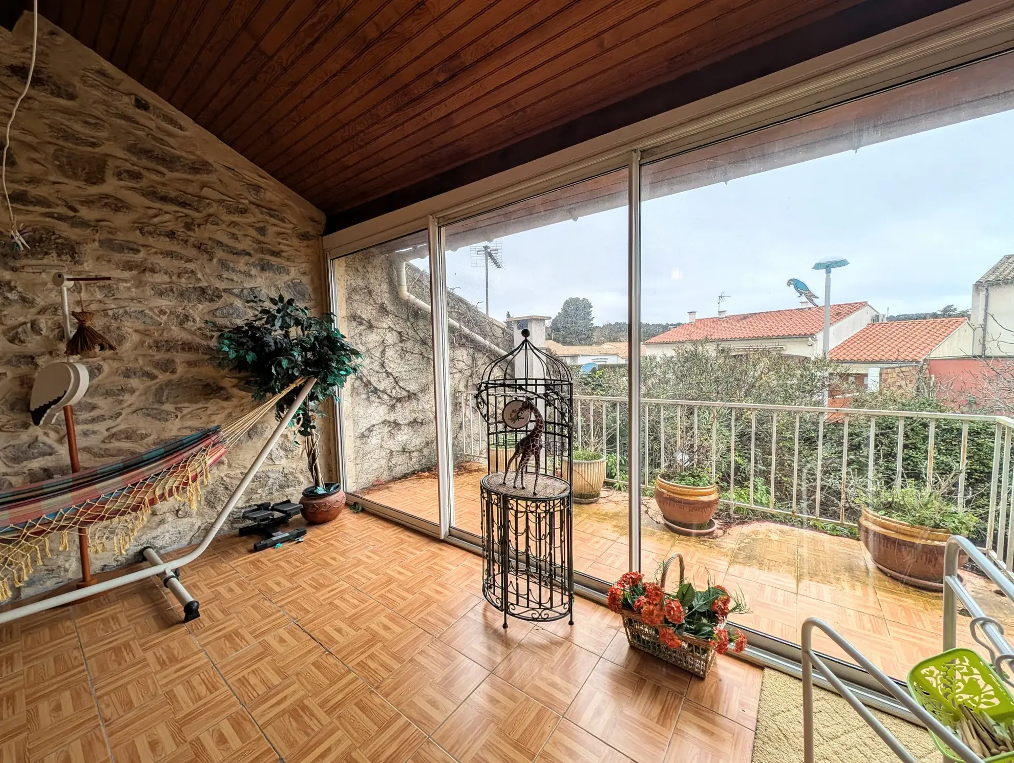 Belle maison de ville avec garage et studio indépendant à Lezignan Corbieres 