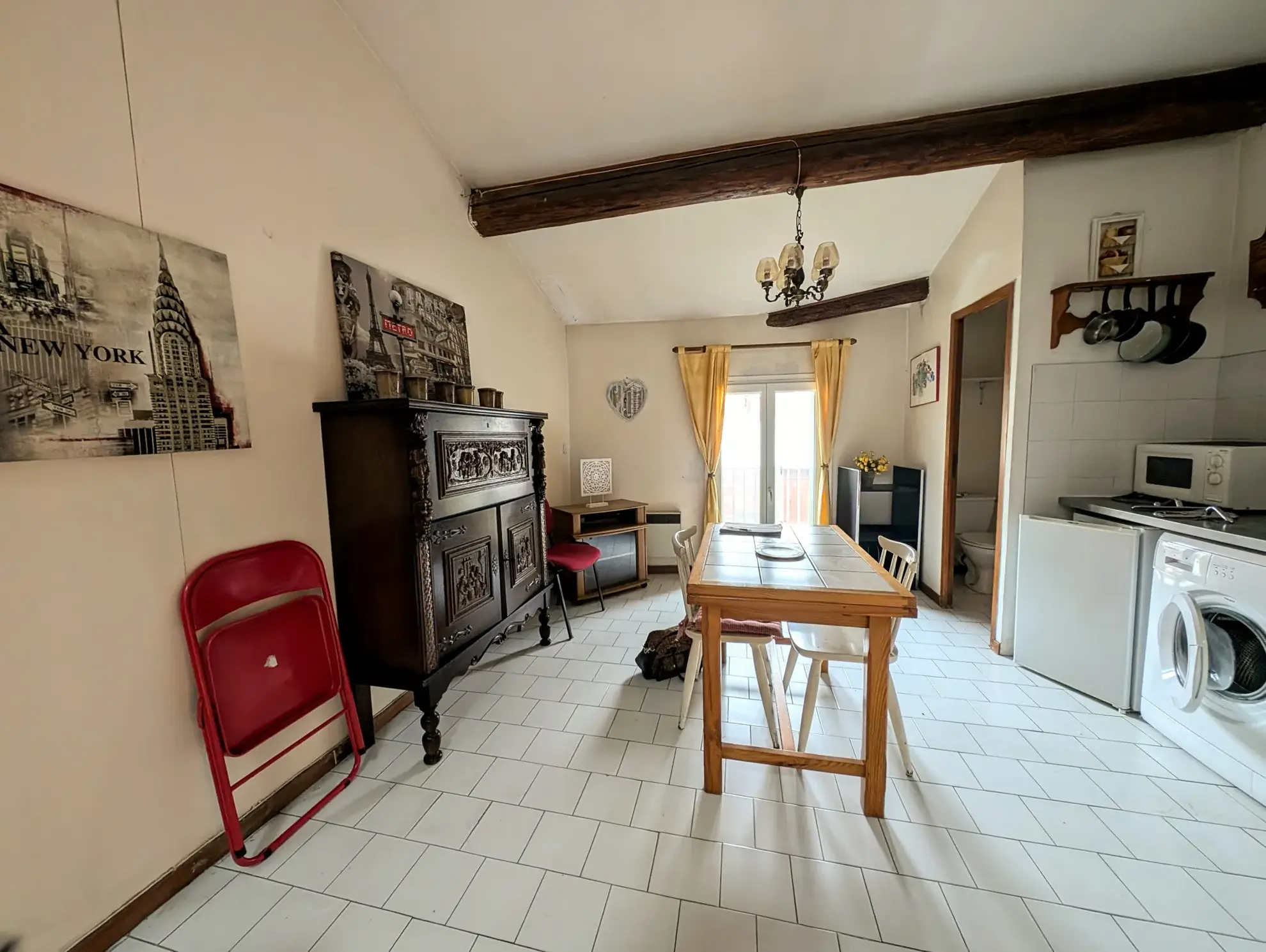 Belle maison de ville avec garage et studio indépendant à Lezignan Corbieres 