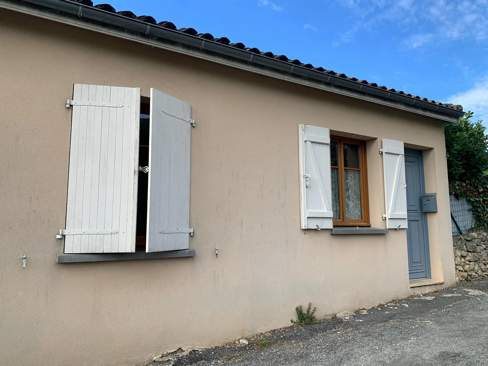 Maison plain-pied à vendre en centre-ville de Sauveterre-de-Guyenne - 92,57 m² 