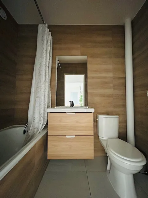 Appartement T2 Meublé avec Balcon et Stationnement à Saint-Étienne 