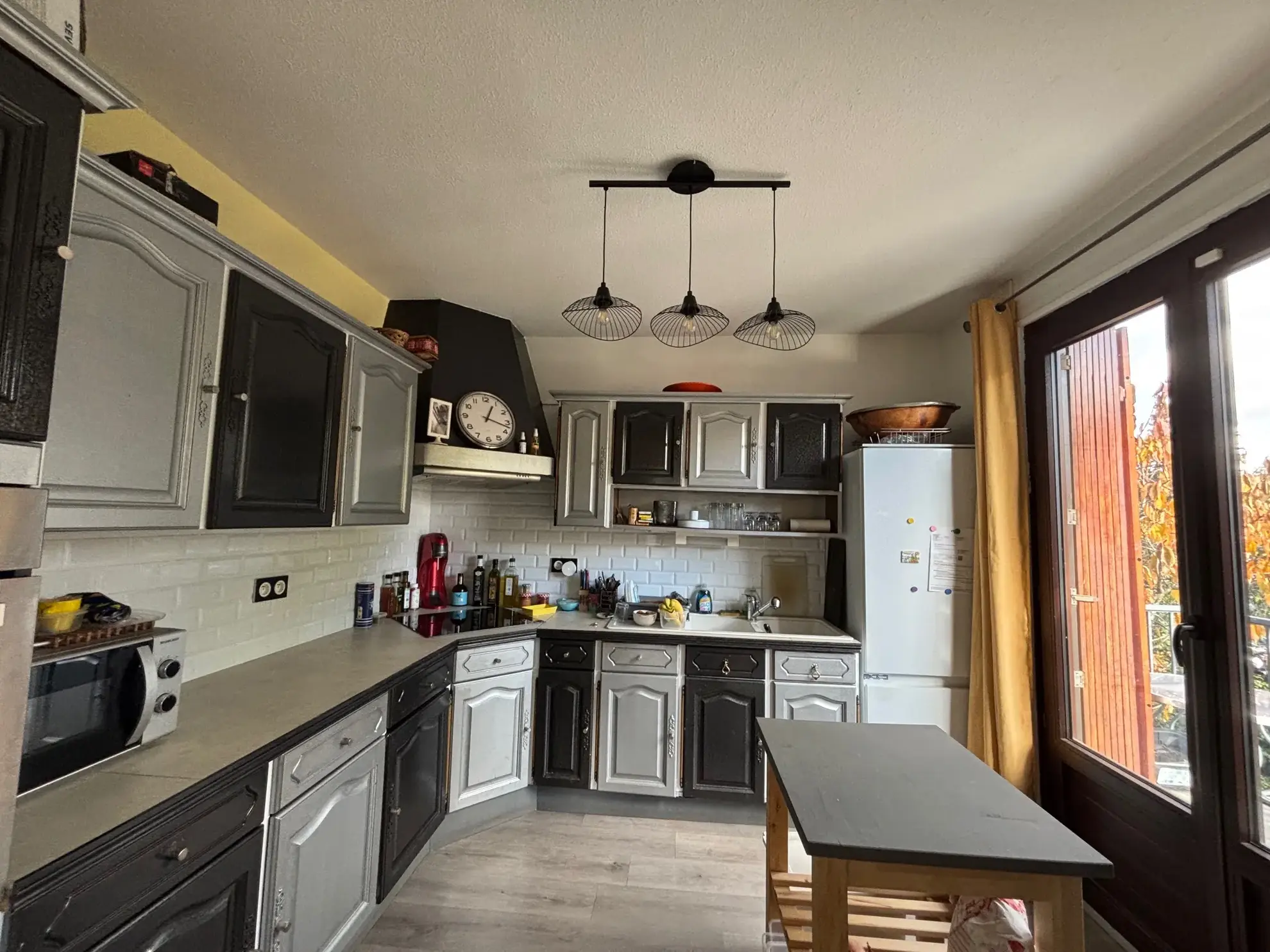 Belle maison familiale de 118 m² à Saint-Étienne Bel Air avec jardin et garage 