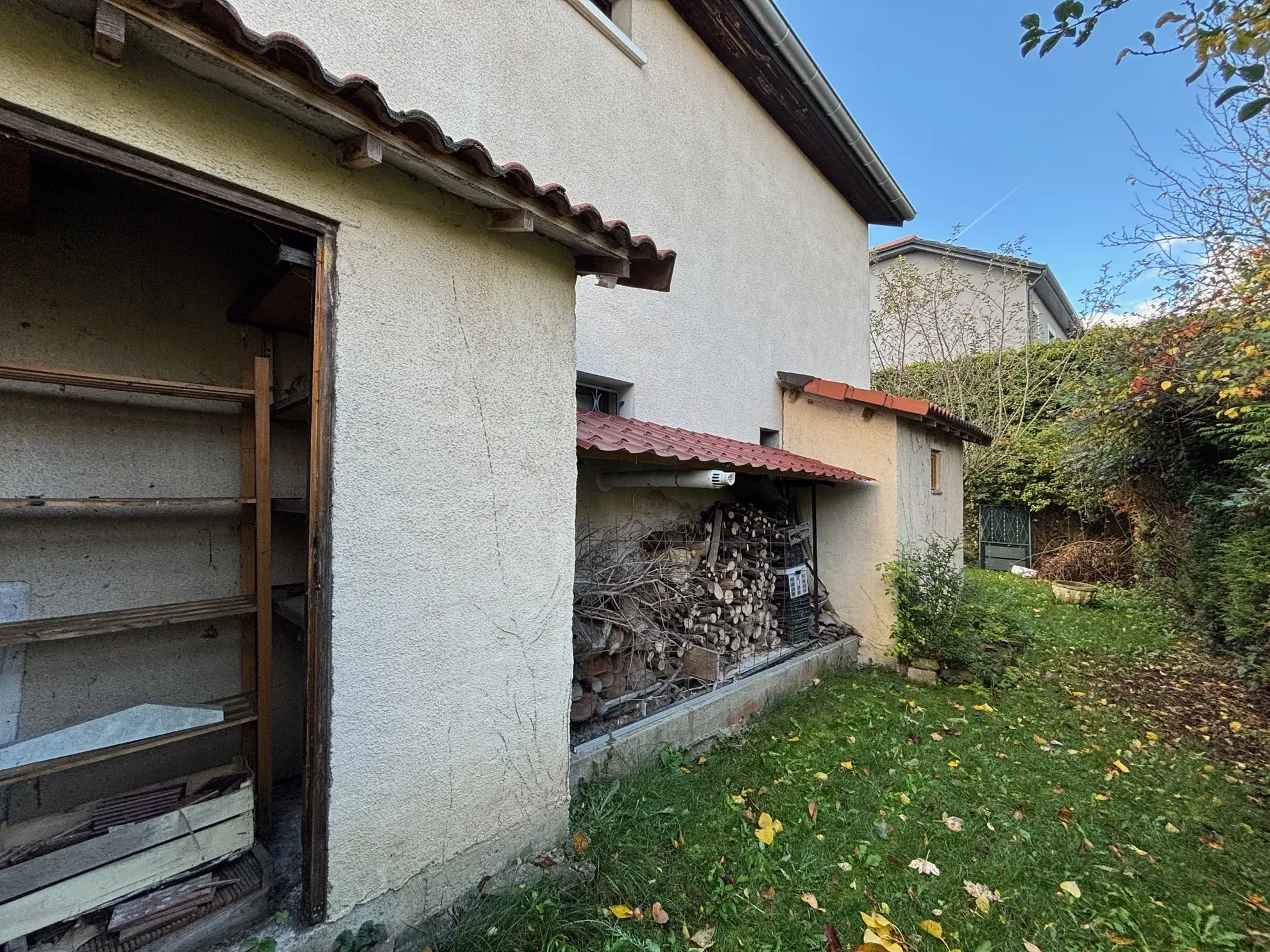 Belle maison familiale de 118 m² à Saint-Étienne Bel Air avec jardin et garage 