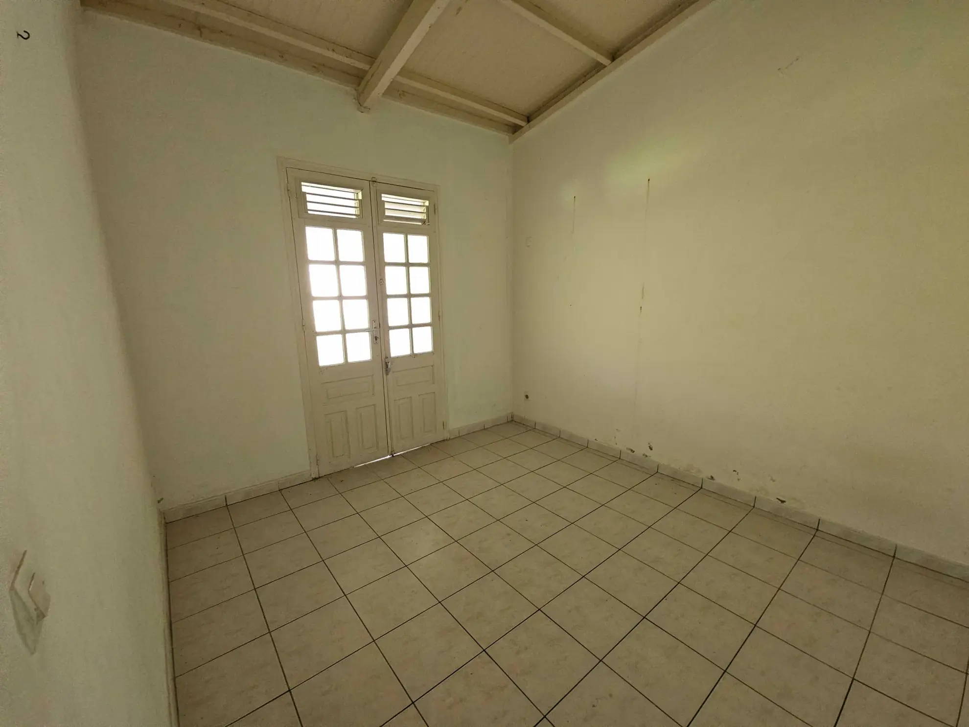 Appartement F3 lumineux avec deux terrasses à Trinité 