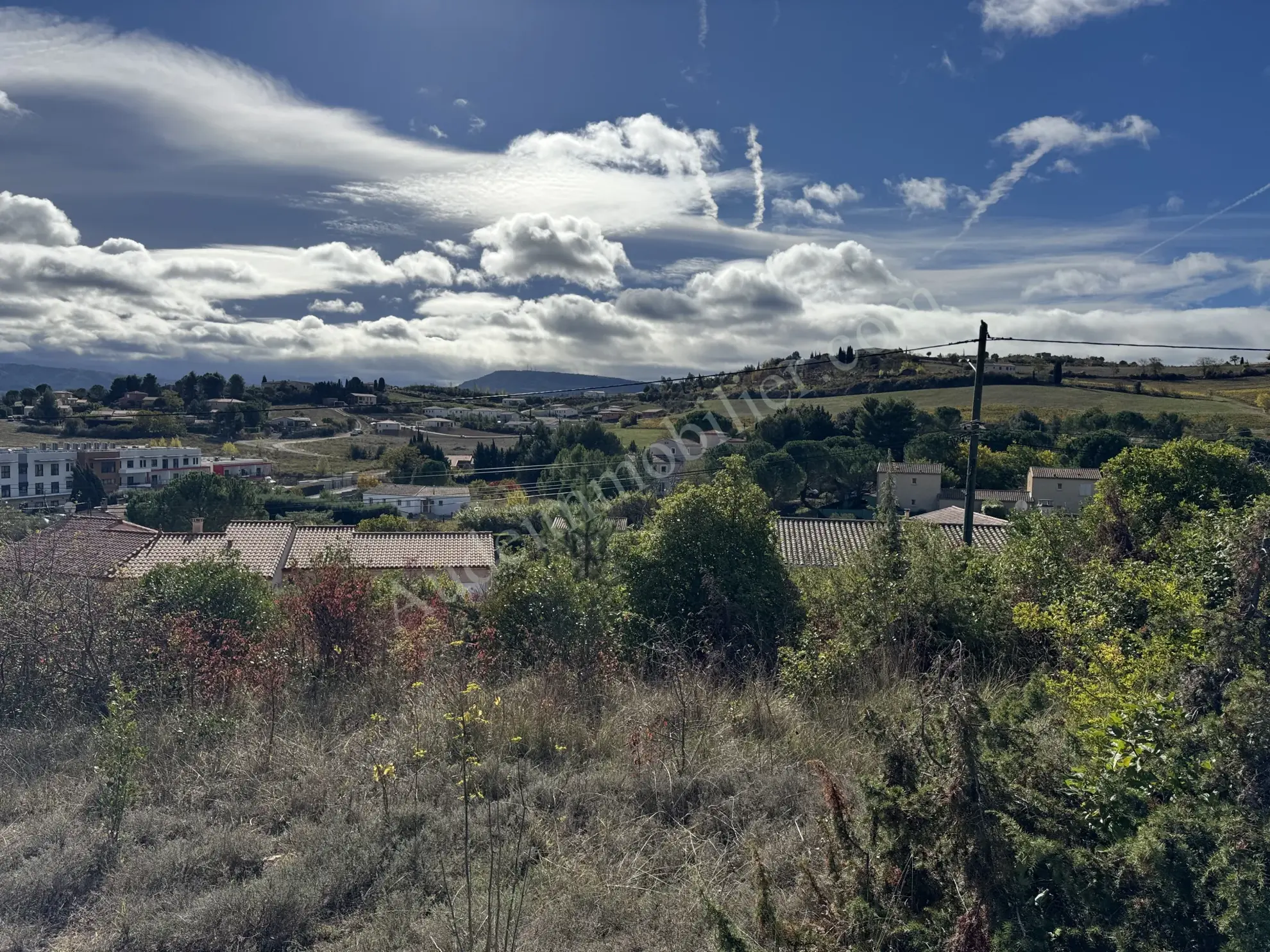 Terrain constructible à Limoux avec vue dégagée de 2289 m² 