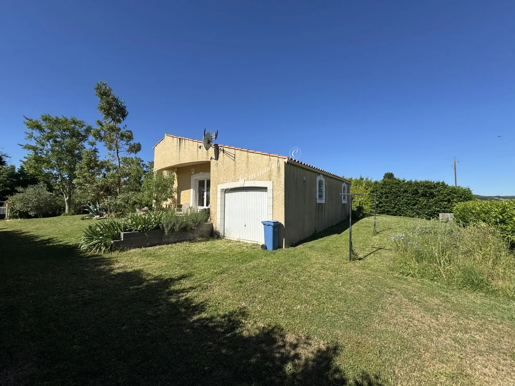 Villa récente de plain-pied avec jardin à Limoux et ses environs 
