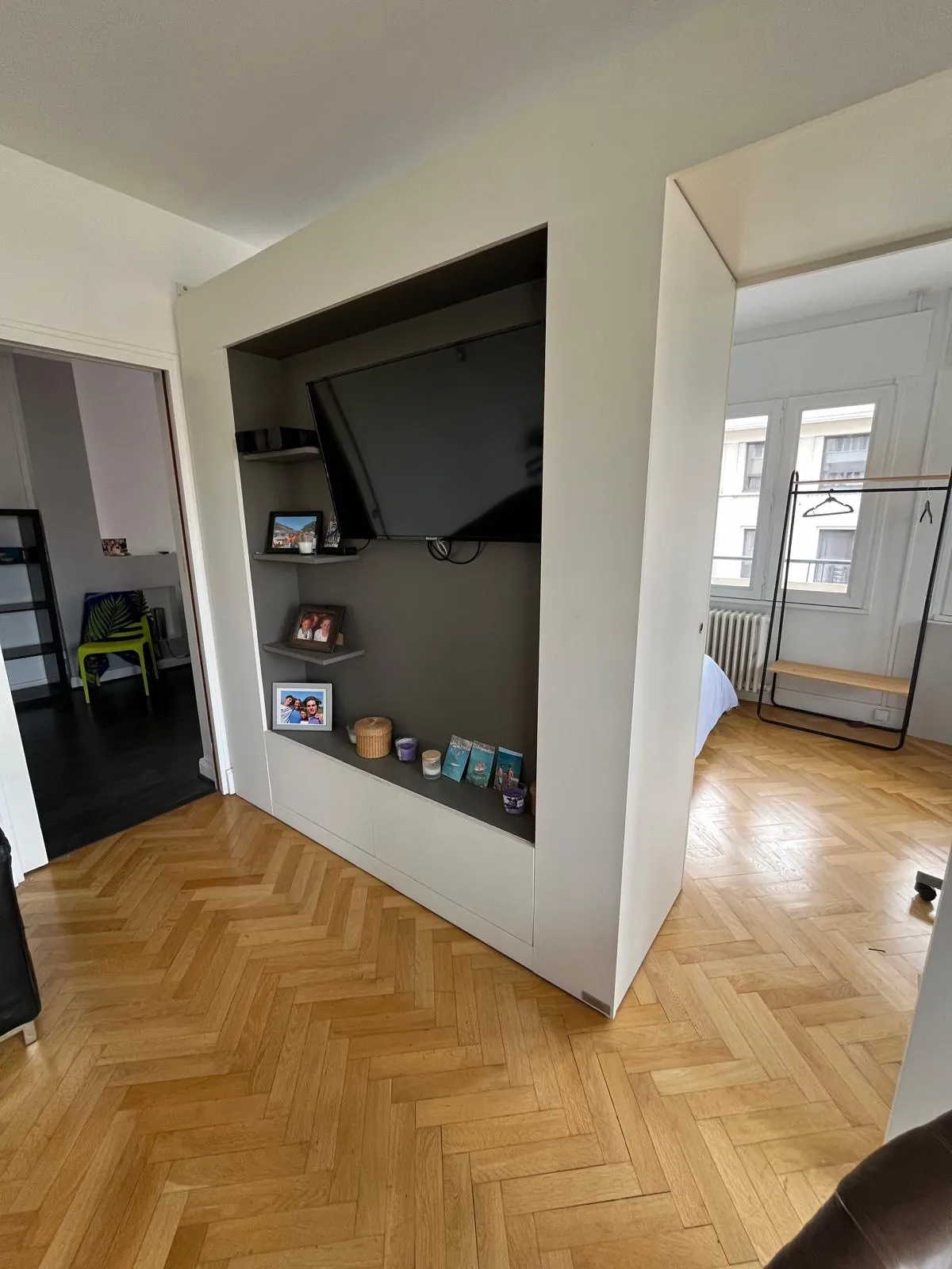 Appartement de luxe de 108 m² à Saint-Étienne avec balcon et stationnement 