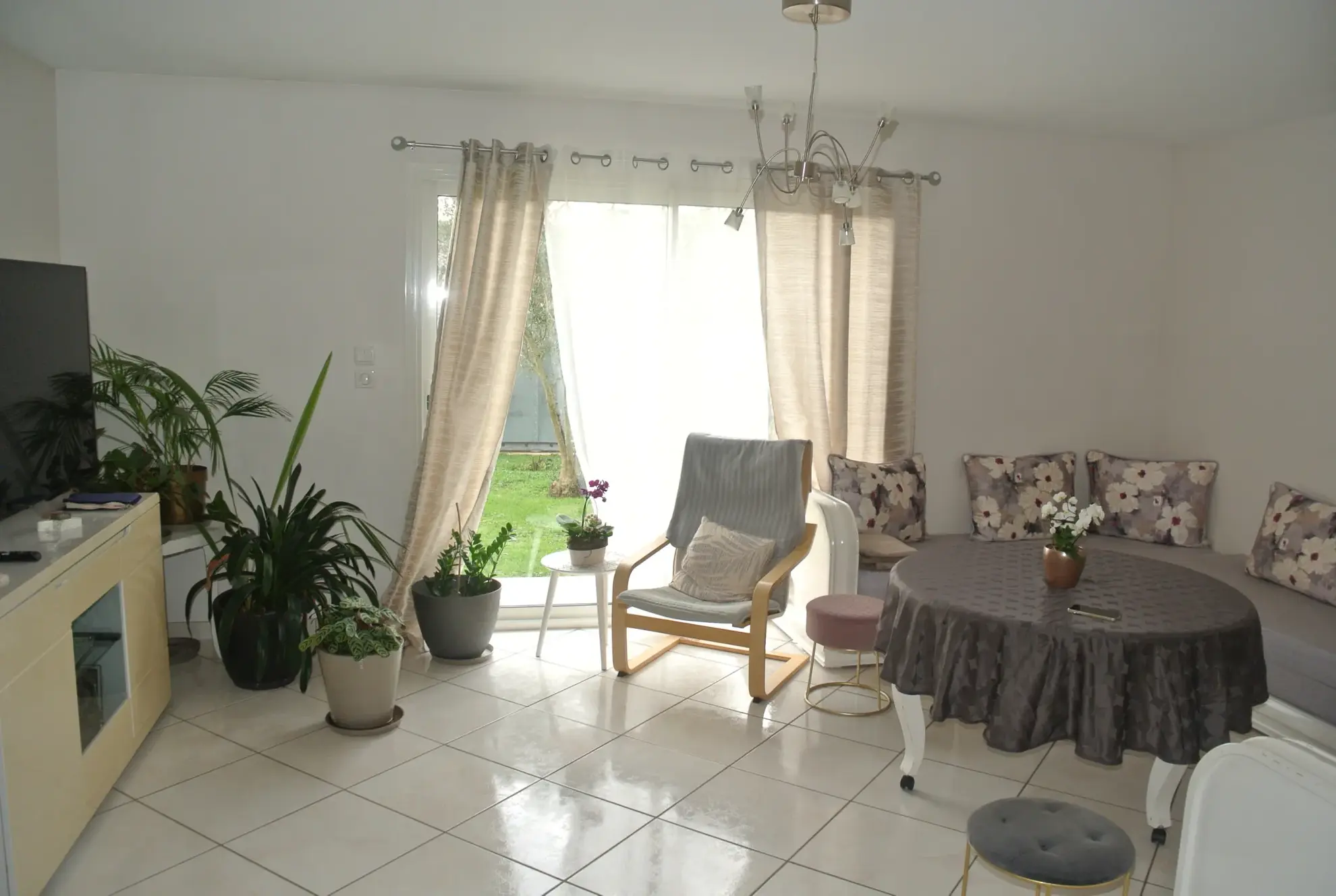 Villa moderne à Marmande avec 4 chambres, terrasse et confort énergétique optimal 