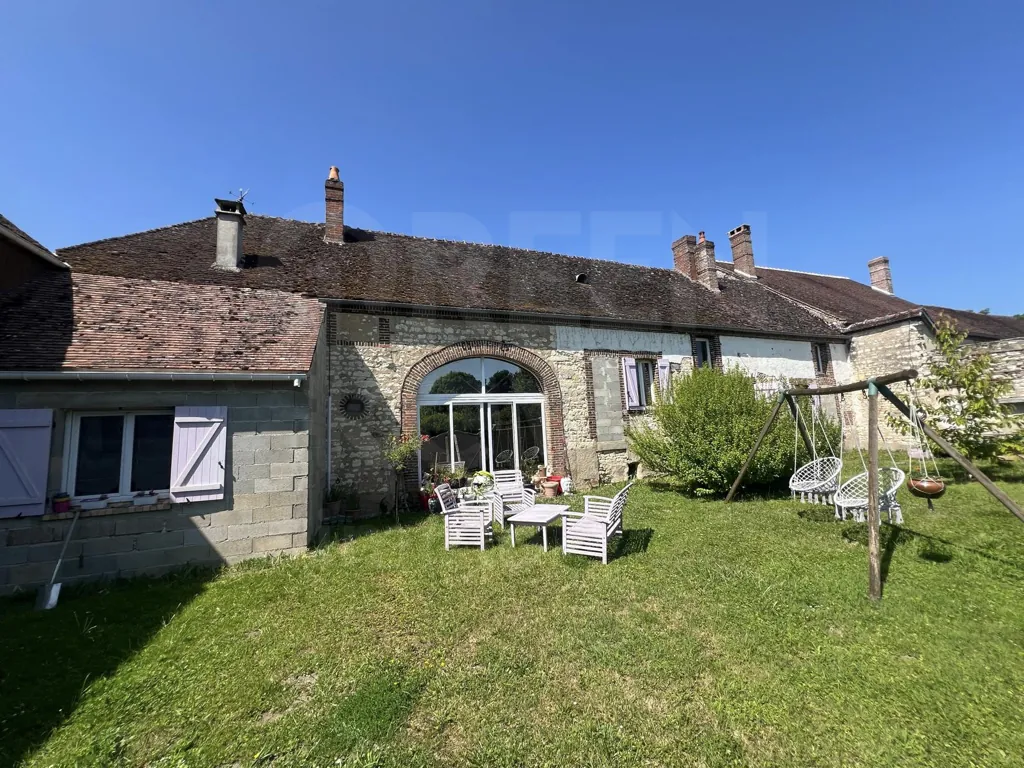 Maison ancienne de 160,5 m² avec jardin à Saint-Maurice-Thizouaille (89110) pour vente 