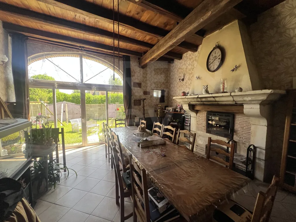 Maison ancienne de 160,5 m² avec jardin à Saint-Maurice-Thizouaille (89110) pour vente 