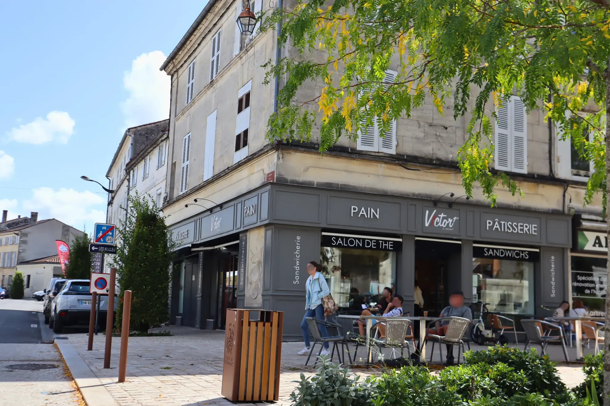 Achat fonds de commerce boulangerie à Cognac, emplacement prime sur la place Martell 