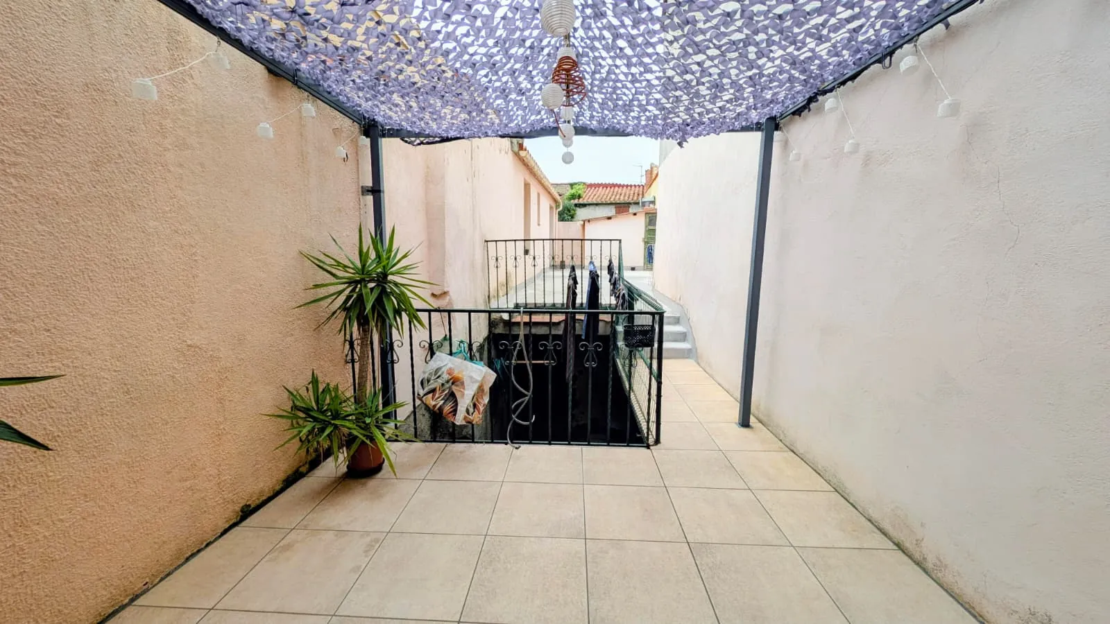 Maison avec deux appartements, dépendance et terrasse à Le Boulou 