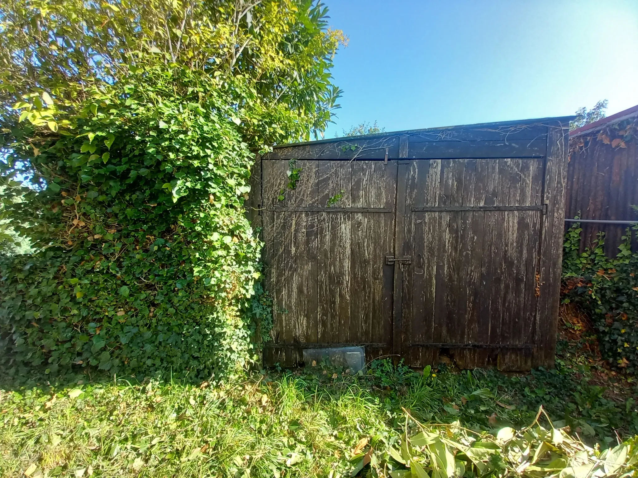 Maison indépendante à vendre à Decize (58300) avec jardin et potentiel d’aménagement 