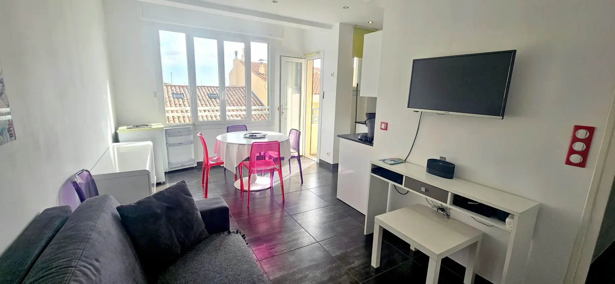 Appartement T2 rénové avec terrasse et vue port à Bandol