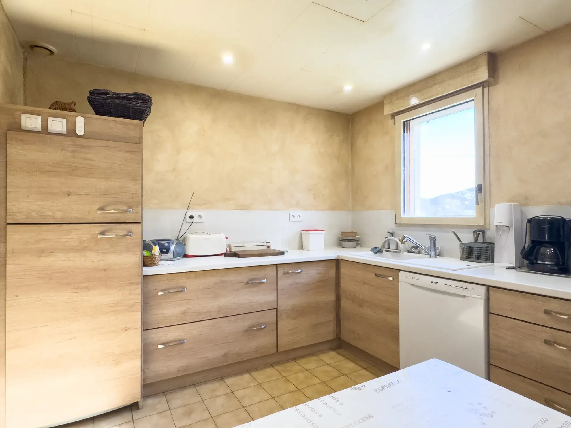 Maison individuelle de 110 m² avec grand terrain à Veyras, Ardèche 