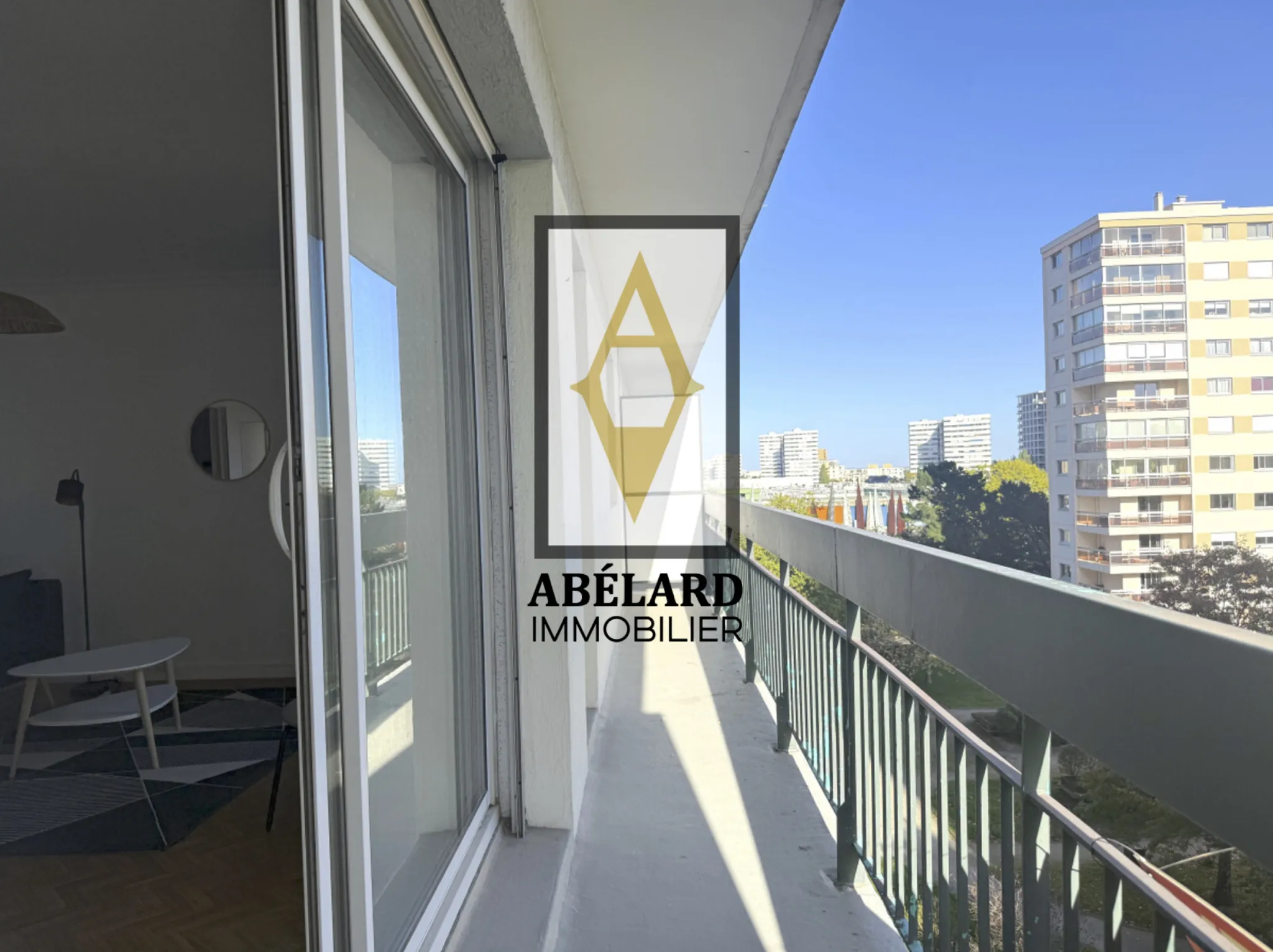 Appartement T4 rénové avec balcon, cave et parking à Nantes - Quartier Beaulieu