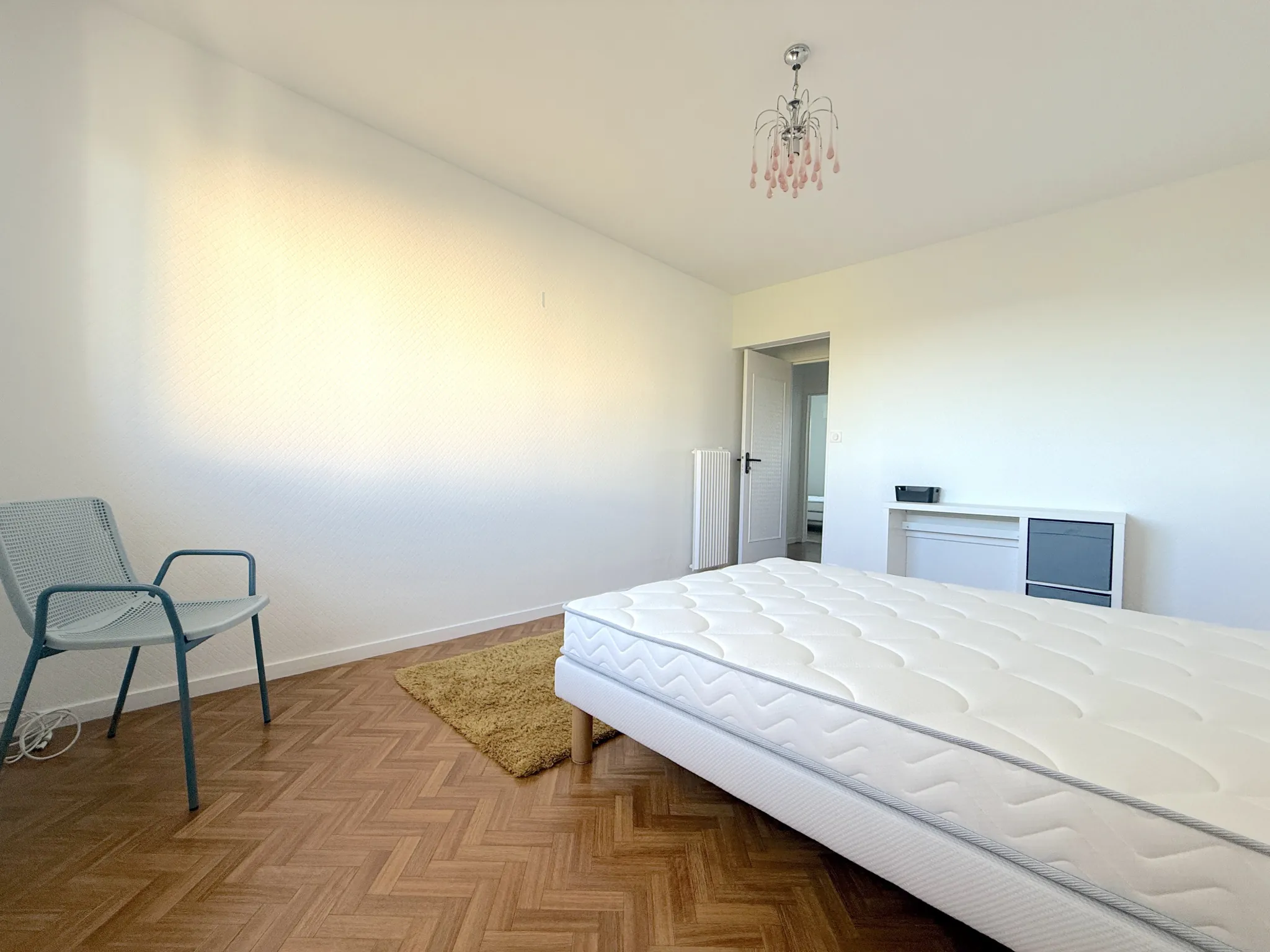 Appartement T4 rénové avec balcon, cave et parking à Nantes - Quartier Beaulieu 