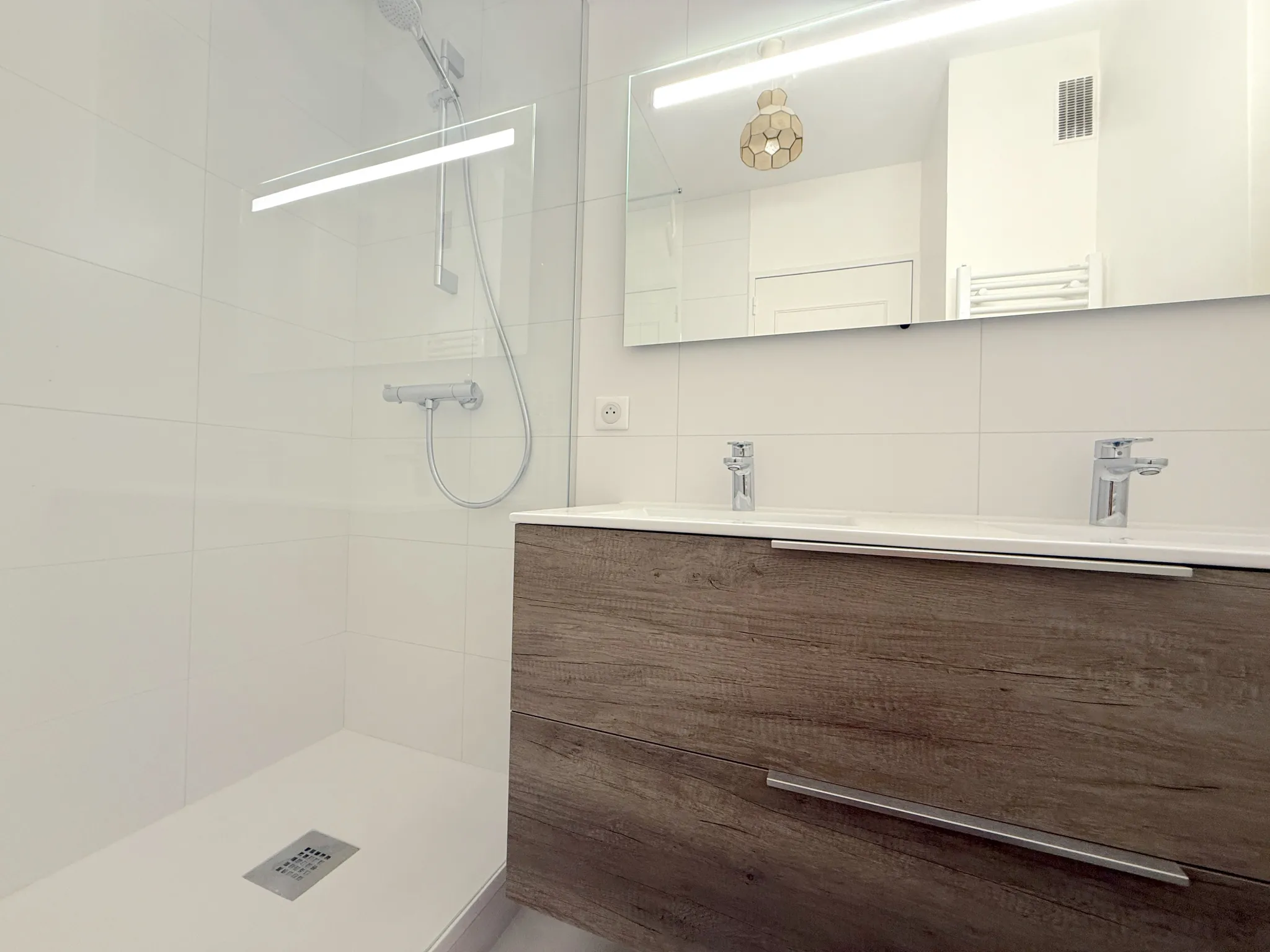 Appartement T4 rénové avec balcon, cave et parking à Nantes - Quartier Beaulieu 