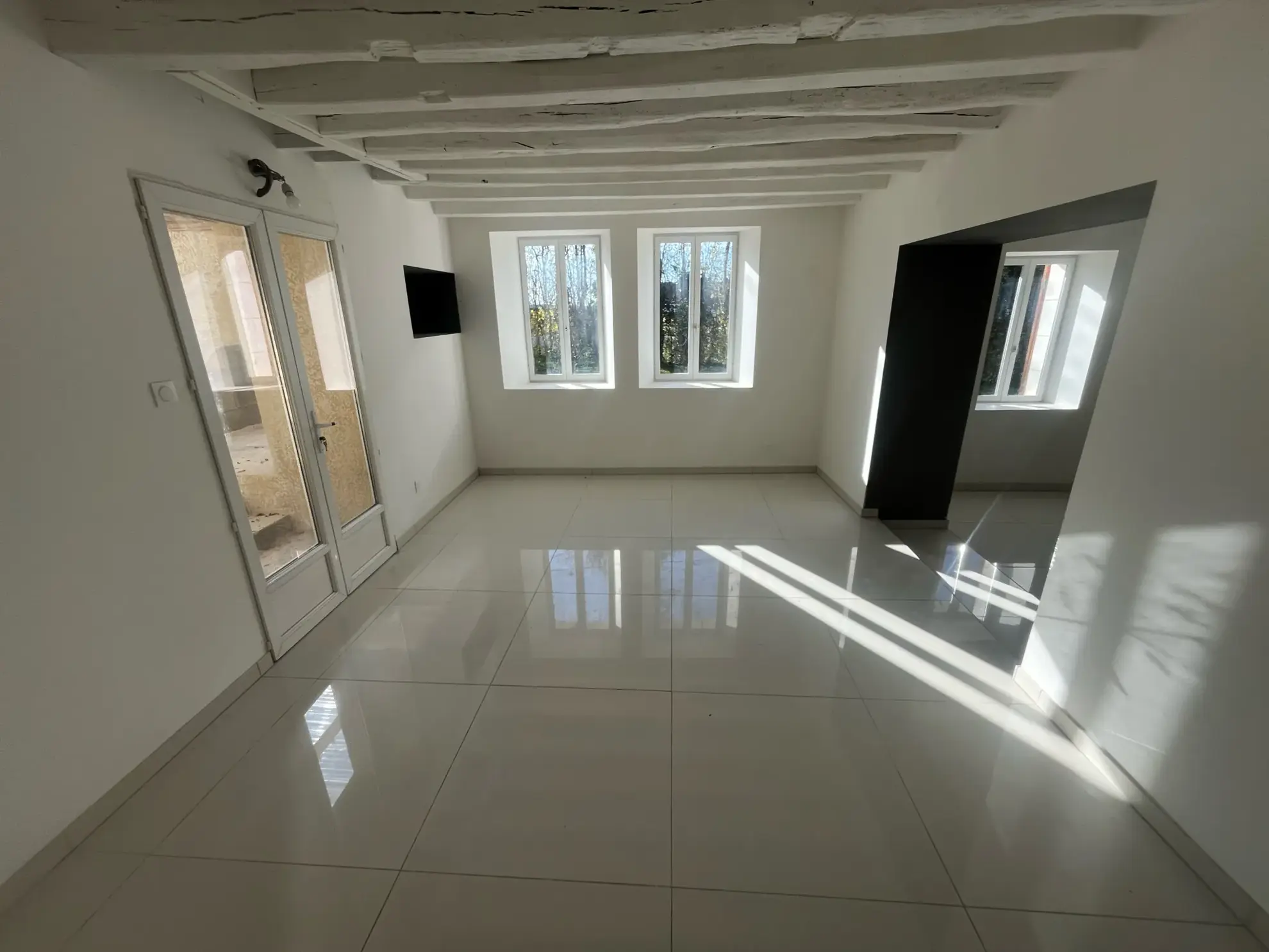 Maison de charme rénovée avec piscine et grand jardin à Taingy 