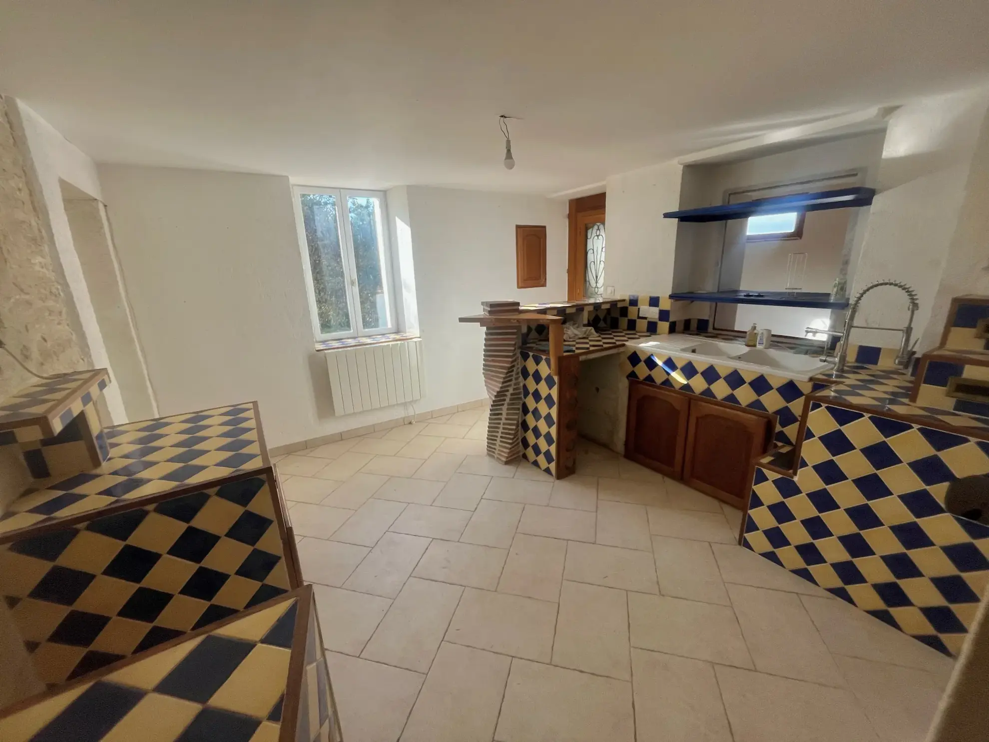 Maison de charme rénovée avec piscine et grand jardin à Taingy 