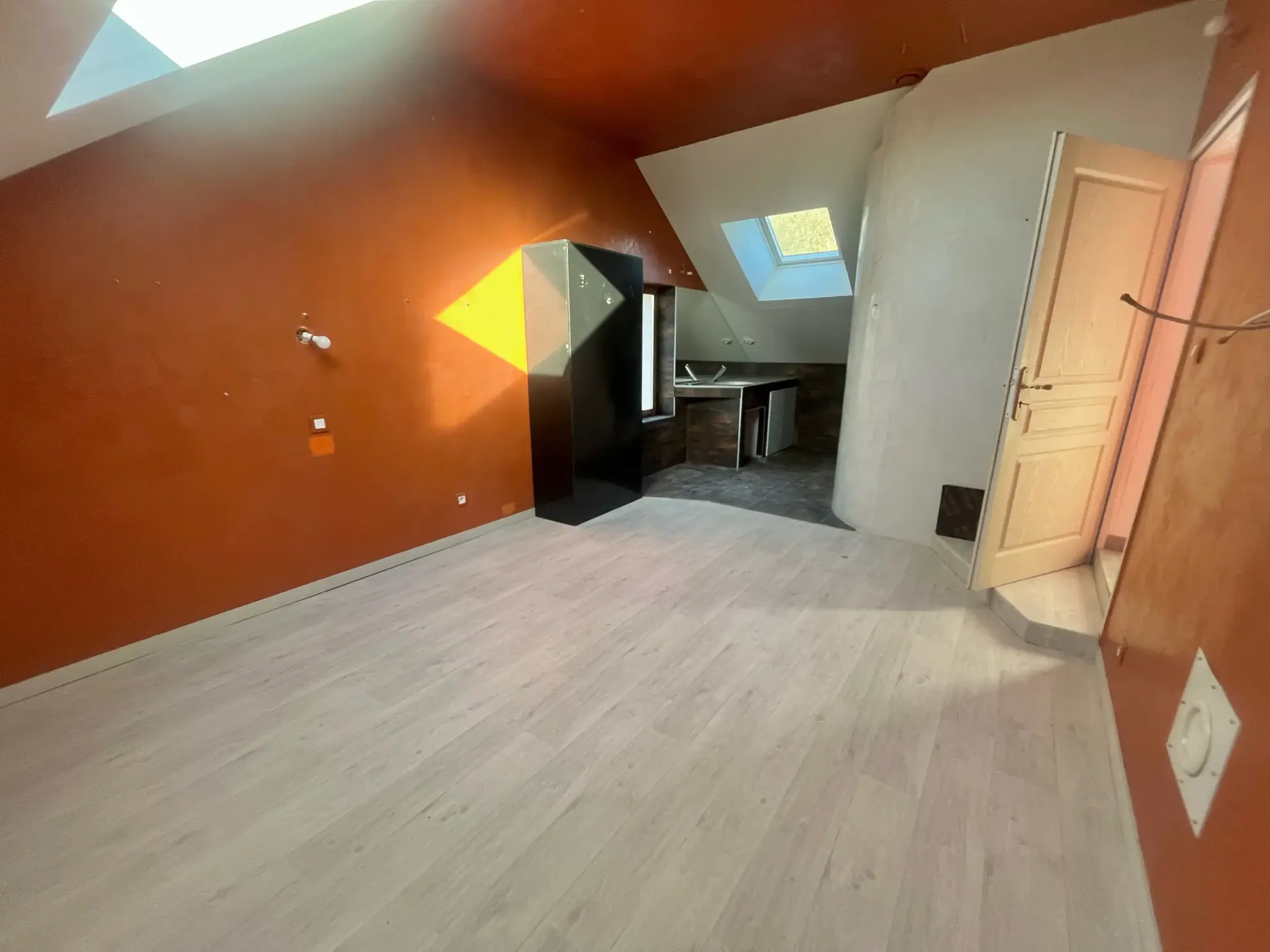 Maison de charme rénovée avec piscine et grand jardin à Taingy 