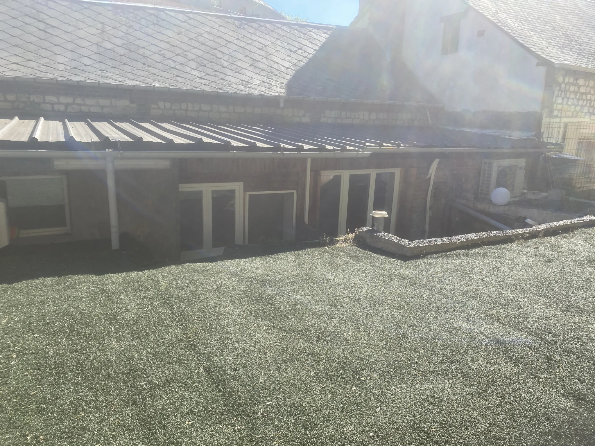 Charmante maison de ville à Elbeuf avec terrasse et vue forêt - 145 m² 