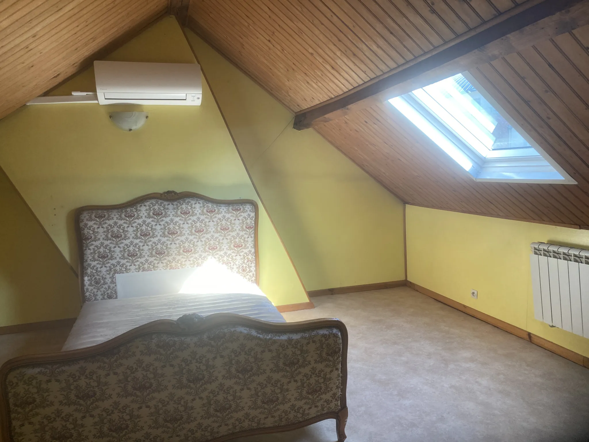 Charmante maison de ville à Elbeuf avec terrasse et vue forêt - 145 m² 