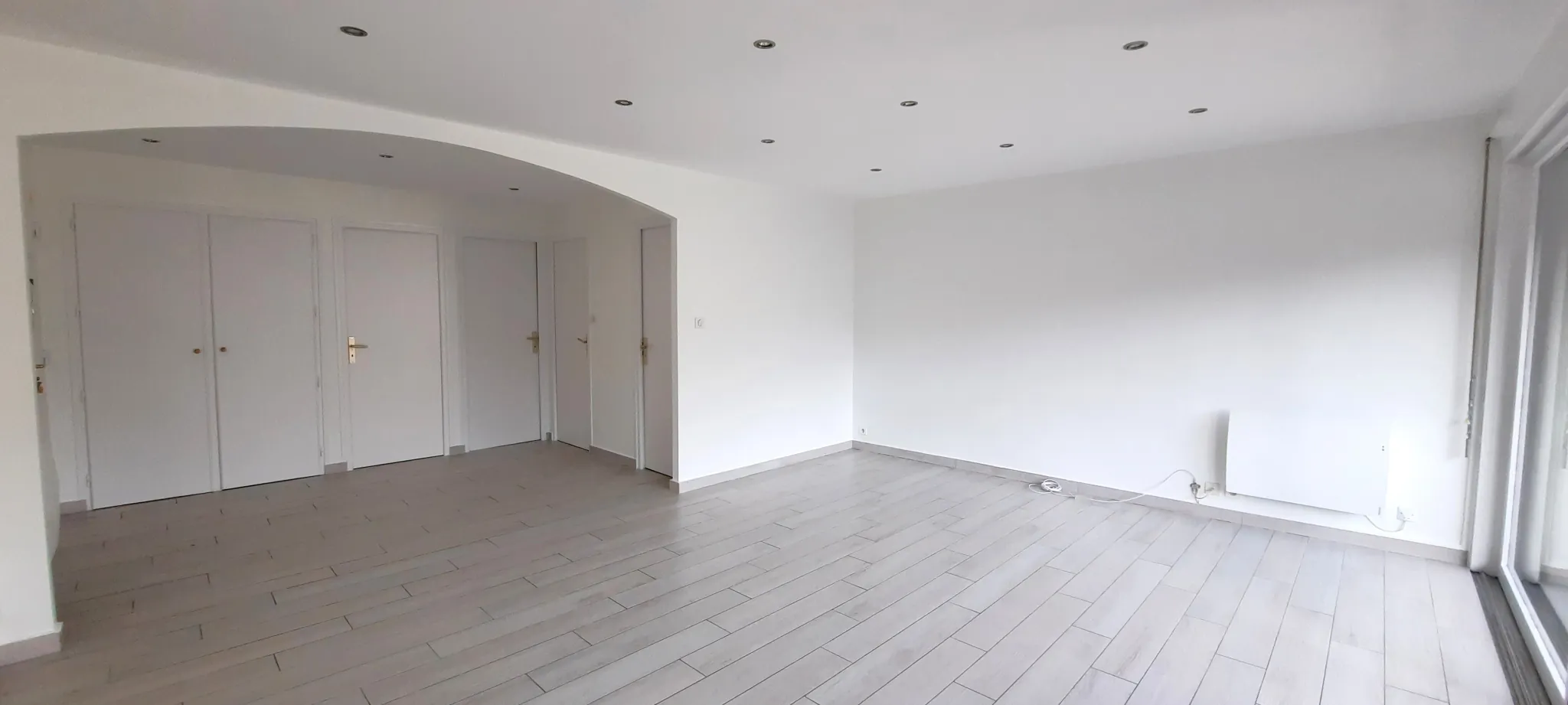 Appartement 2 pièces avec loggia, cave et garage à Aurillac