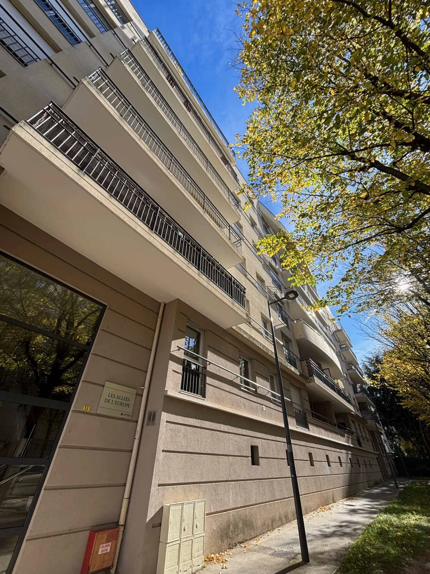 Appartement T2 avec garage à Saint-Étienne, secteur Trefilerie - Résidence standing 