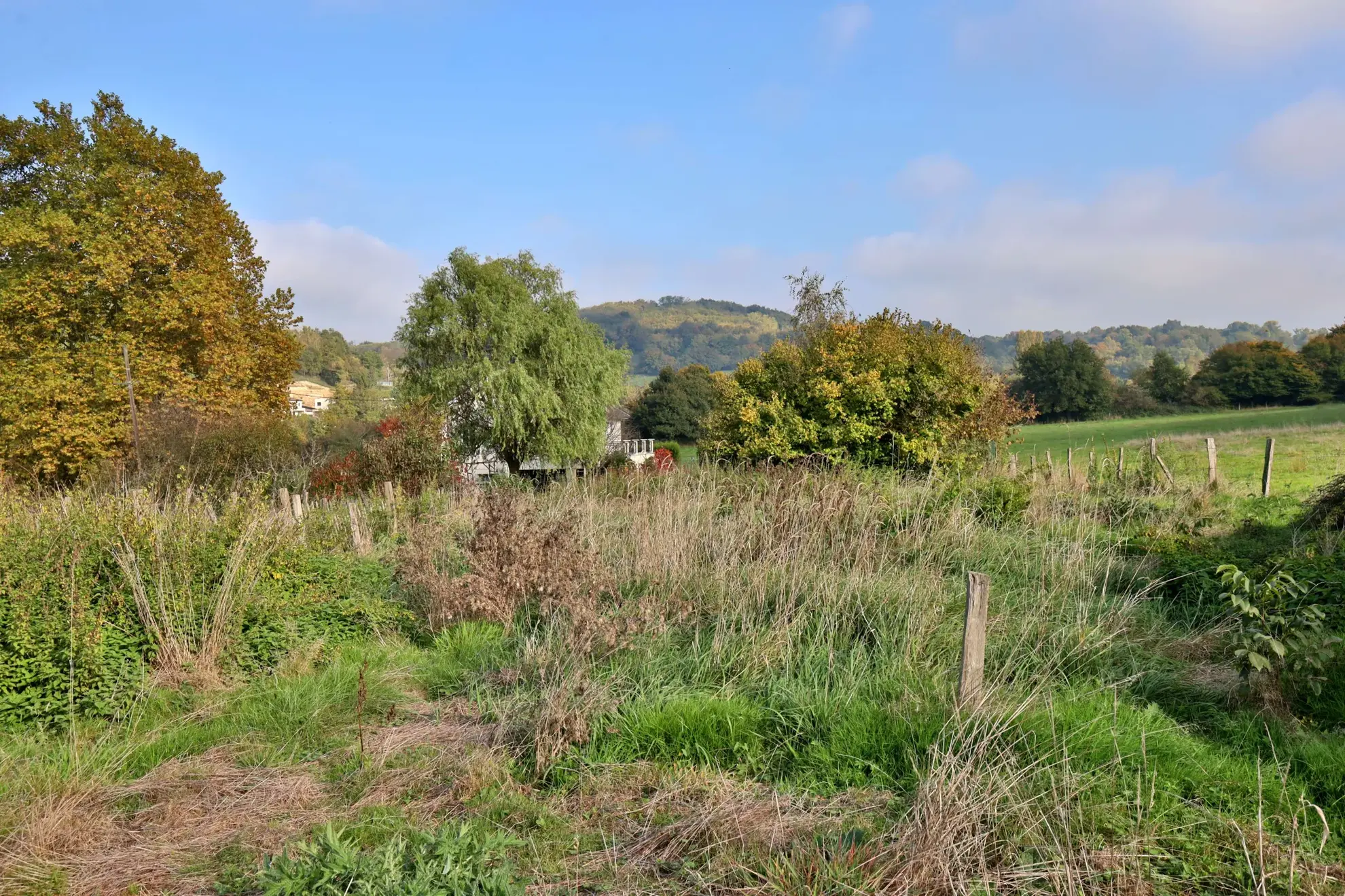 Maison à rénover de 110 m² avec grand terrain à Oytier Saint Oblas 