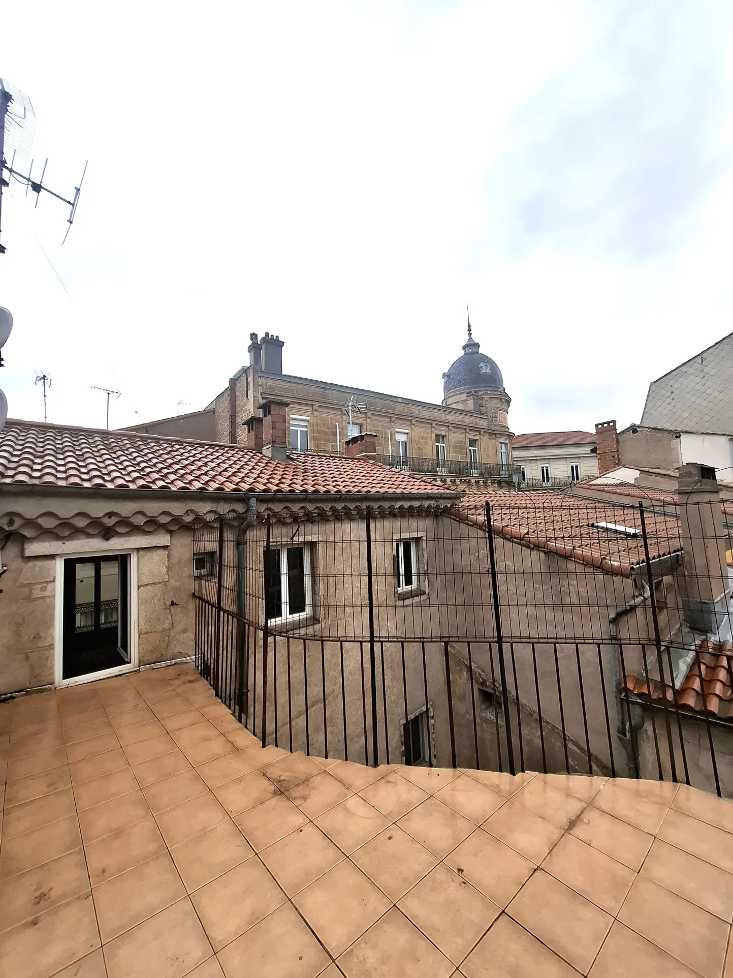 Appartement T3 en vente à Béziers avec terrasse et vue dégagée