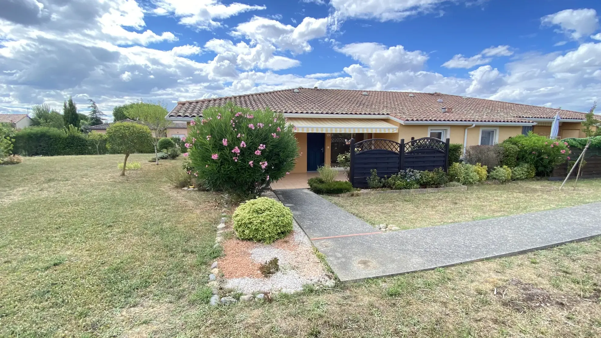 Maison T3 avec piscine dans les Senioriales de Lombez - Plain-pied sécurisée