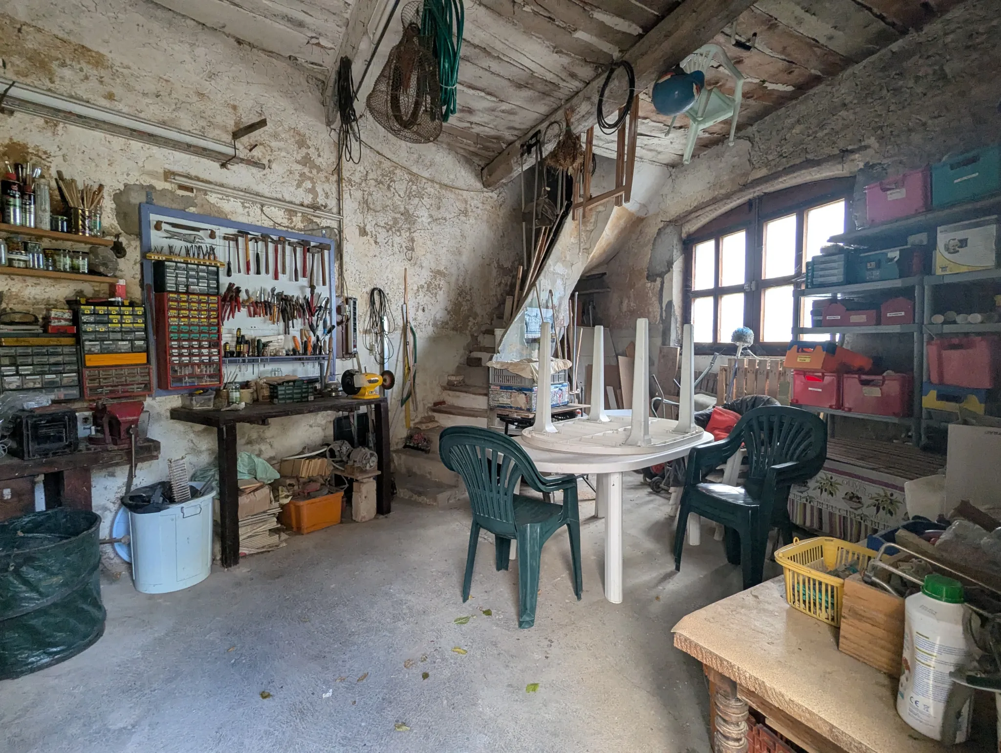 Maison de maître de 160 m² à vendre près de Narbonne avec cour, remise et atelier 