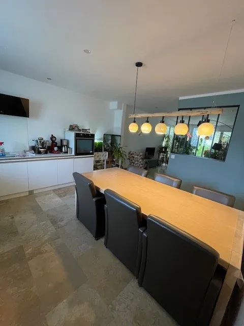 Rez-de-jardin d'une villa rénovée de 105 m² avec jardin privé à Saint Theodorit