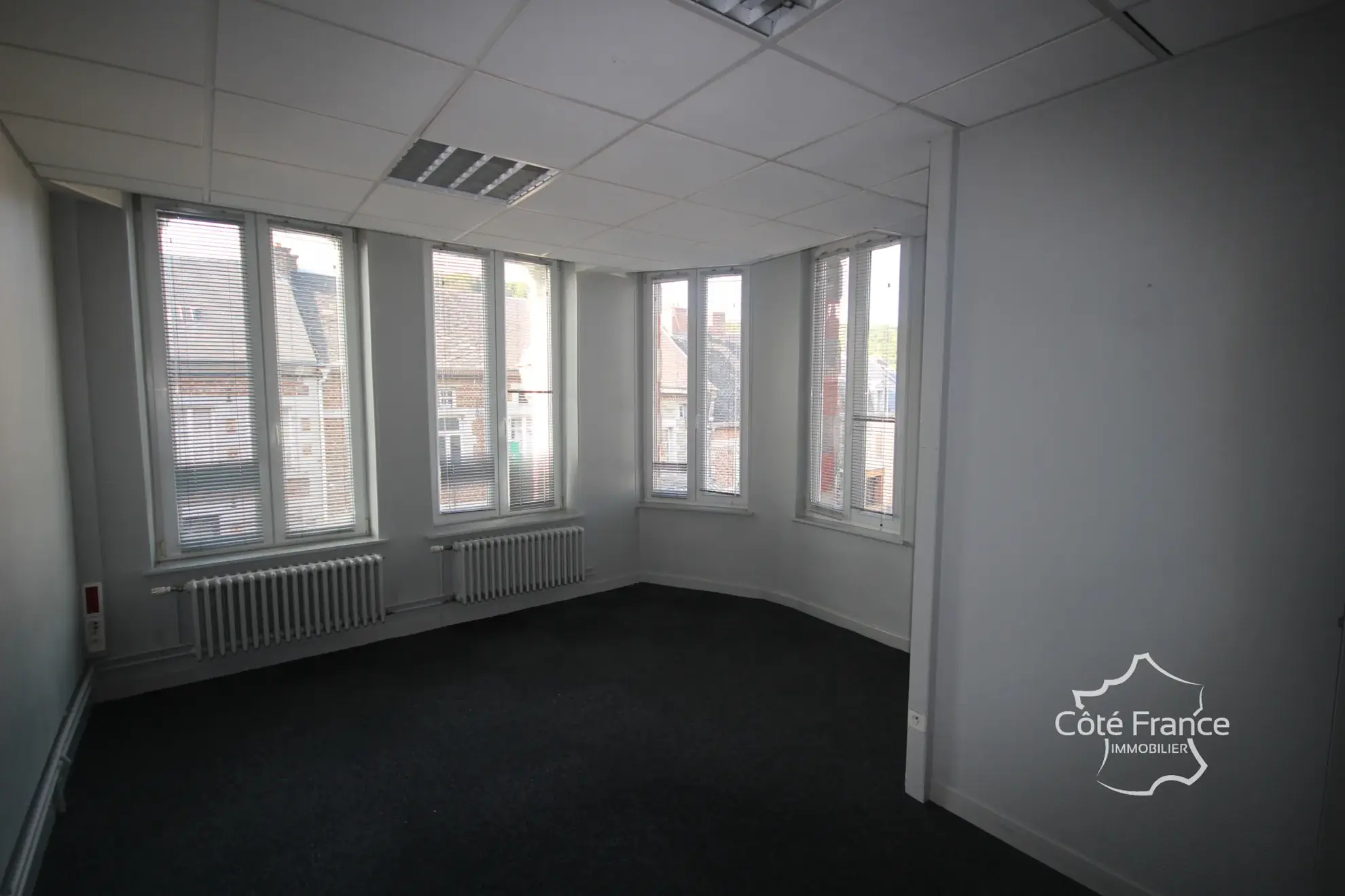 Local commercial de 218 m² à Fumay - Opportunité à saisir 