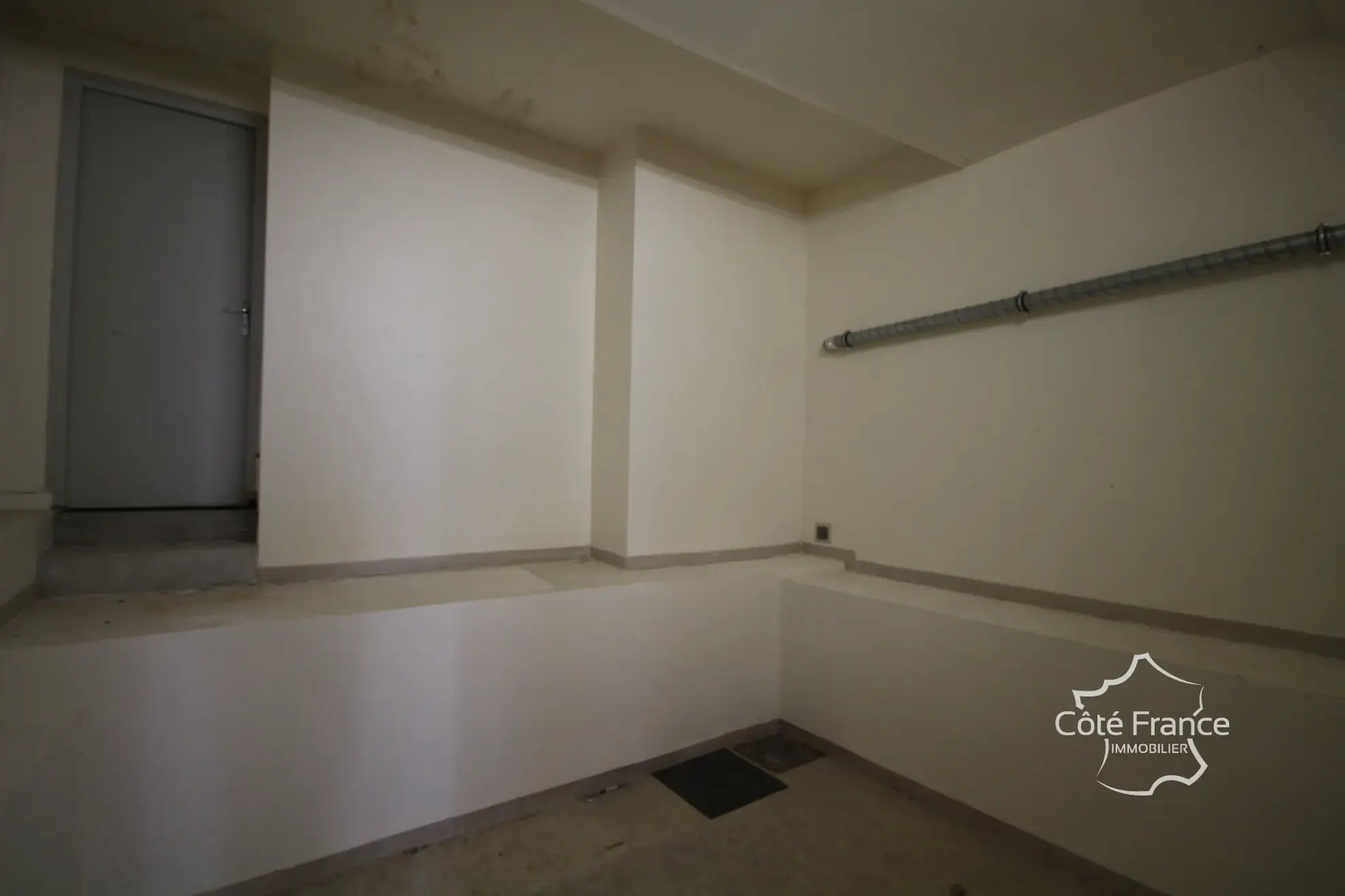 Local commercial de 218 m² à Fumay - Opportunité à saisir 