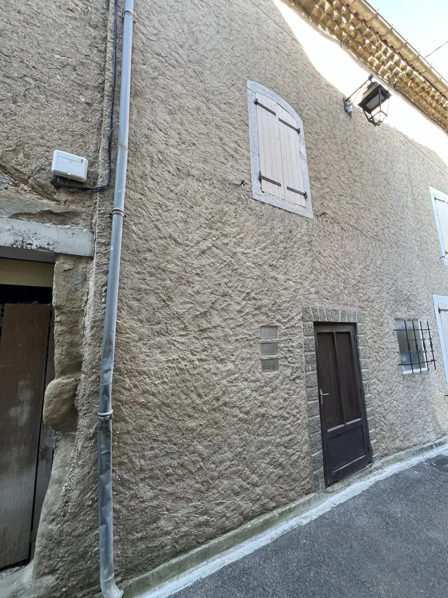 Spacieuse maison bourgeoise avec jardin à Peyriac Minervois, opportunité d'investissement 