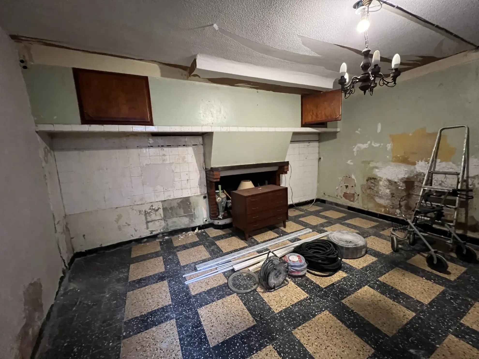 Spacieuse maison bourgeoise avec jardin à Peyriac Minervois, opportunité d'investissement 