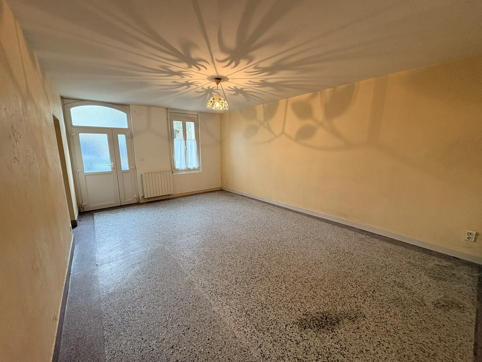 Maison de ville de 118 m² avec toit-terrasse à Colayrac-Saint-Cirq 