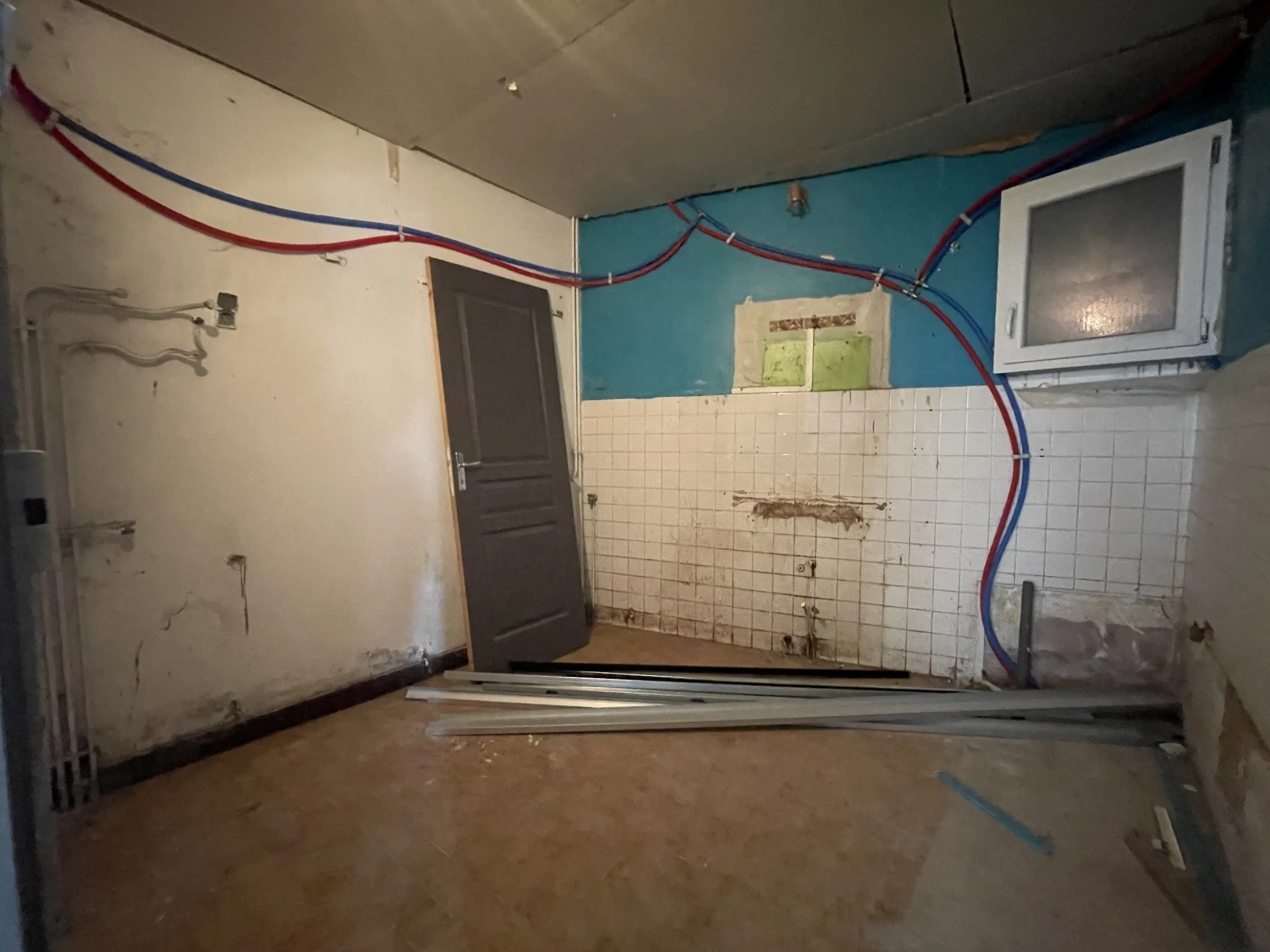 Charmante maison en pierre avec jardin à Anneyron (26140) – potentiel à saisir 