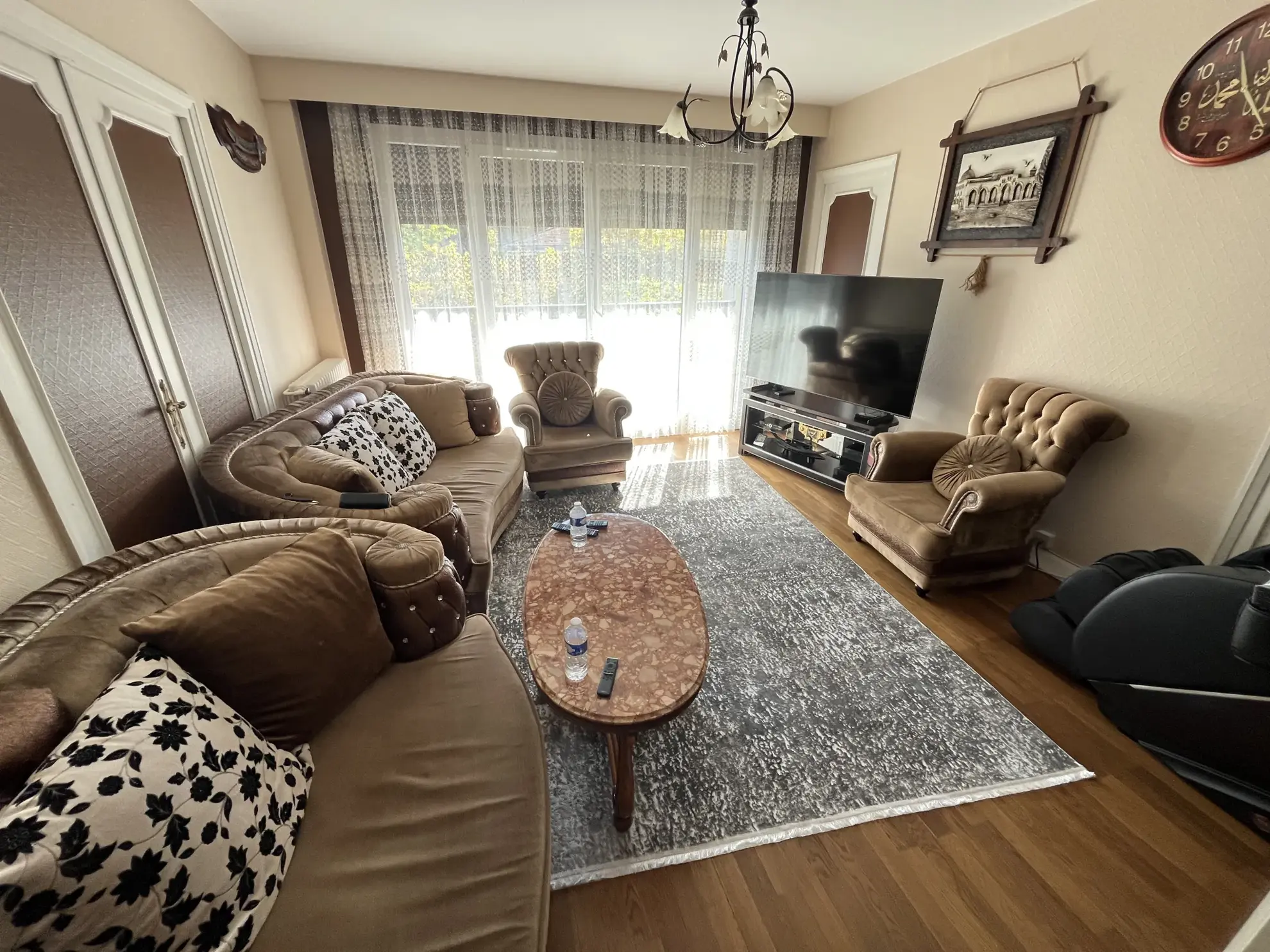 Appartement T5 avec balcon, garage et cave à Saint-Etienne 