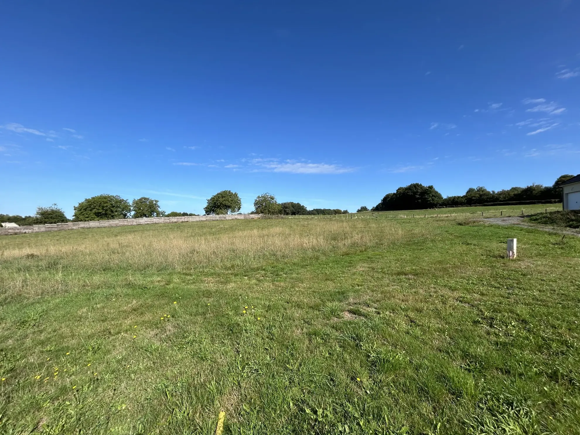 Terrain à bâtir à Seilhac en Corrèze - Viabilisé, 1226 m² prêt à construire