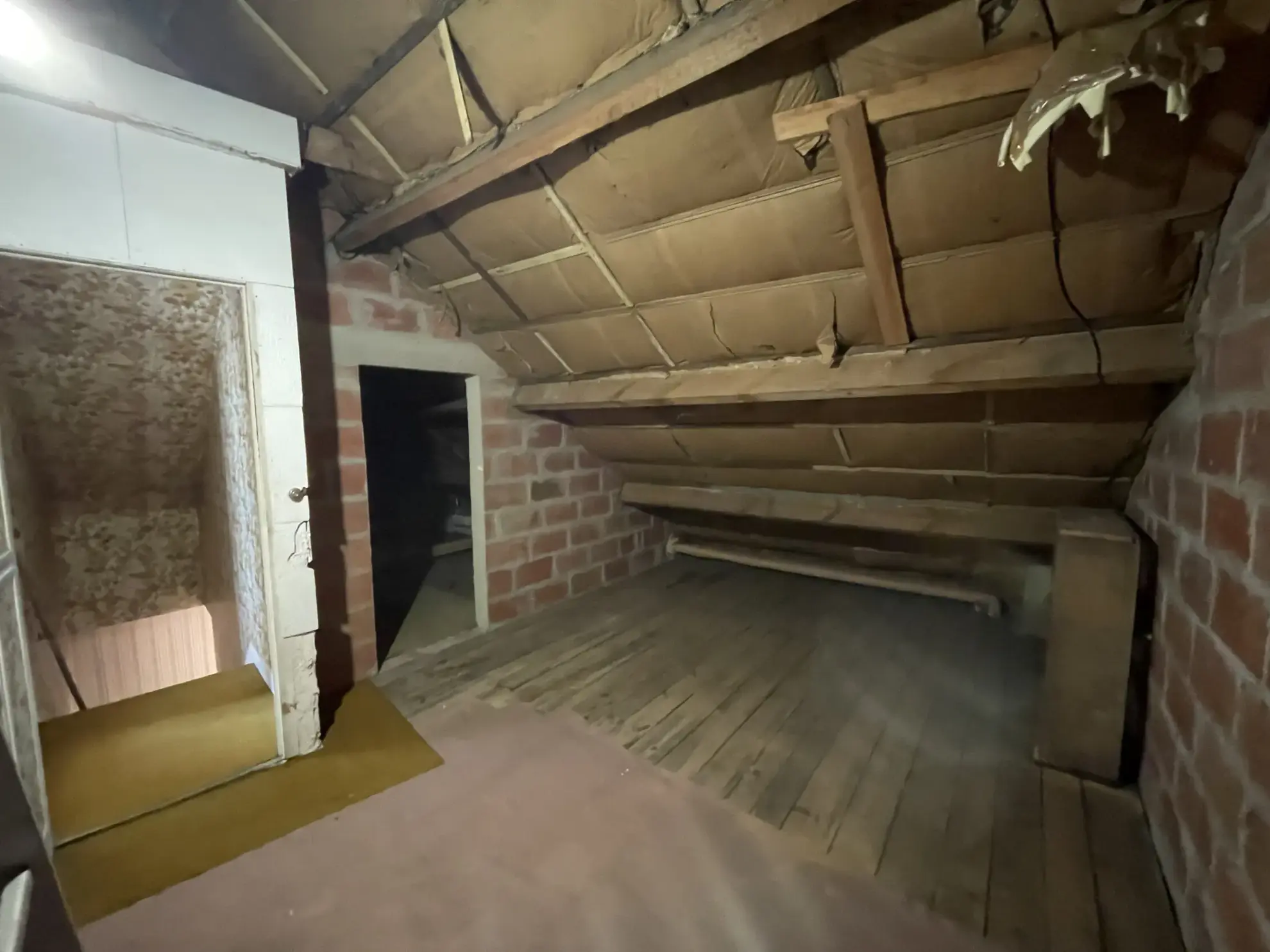 Maison à vendre au Le Mans secteur Maroc / Geneslay avec jardin et garage 