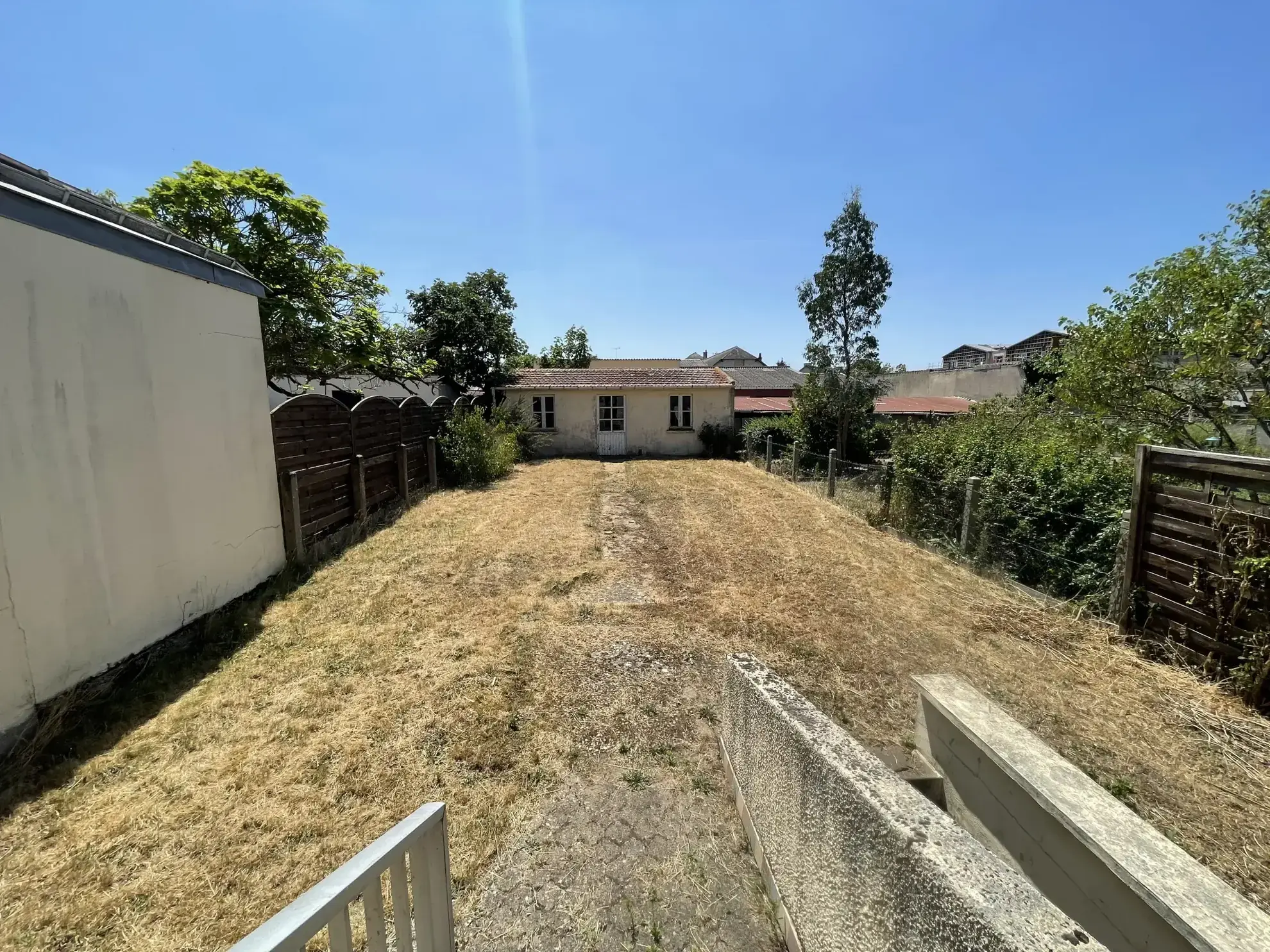 Maison à vendre au Le Mans secteur Maroc / Geneslay avec jardin et garage 